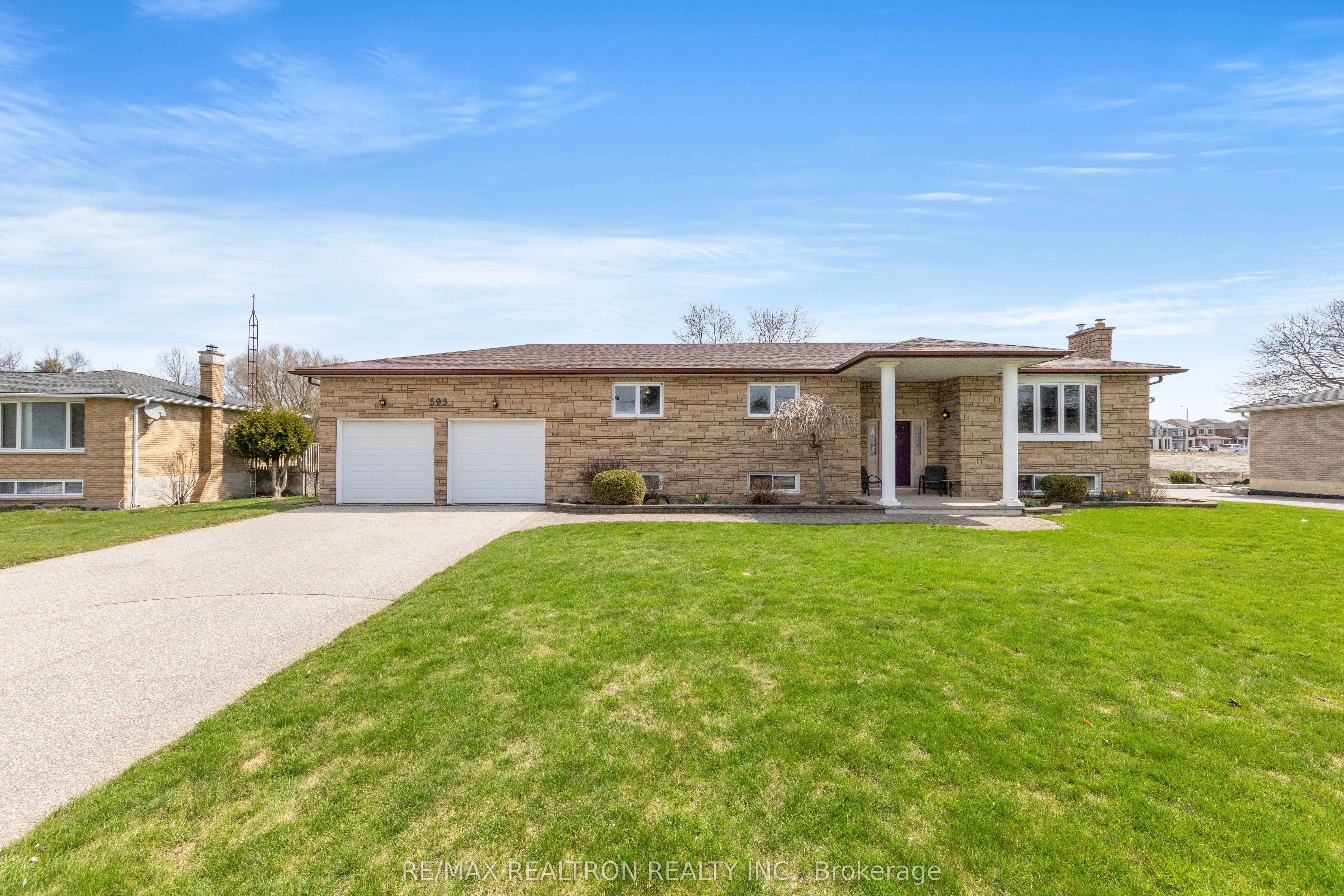 593 Simcoe Road