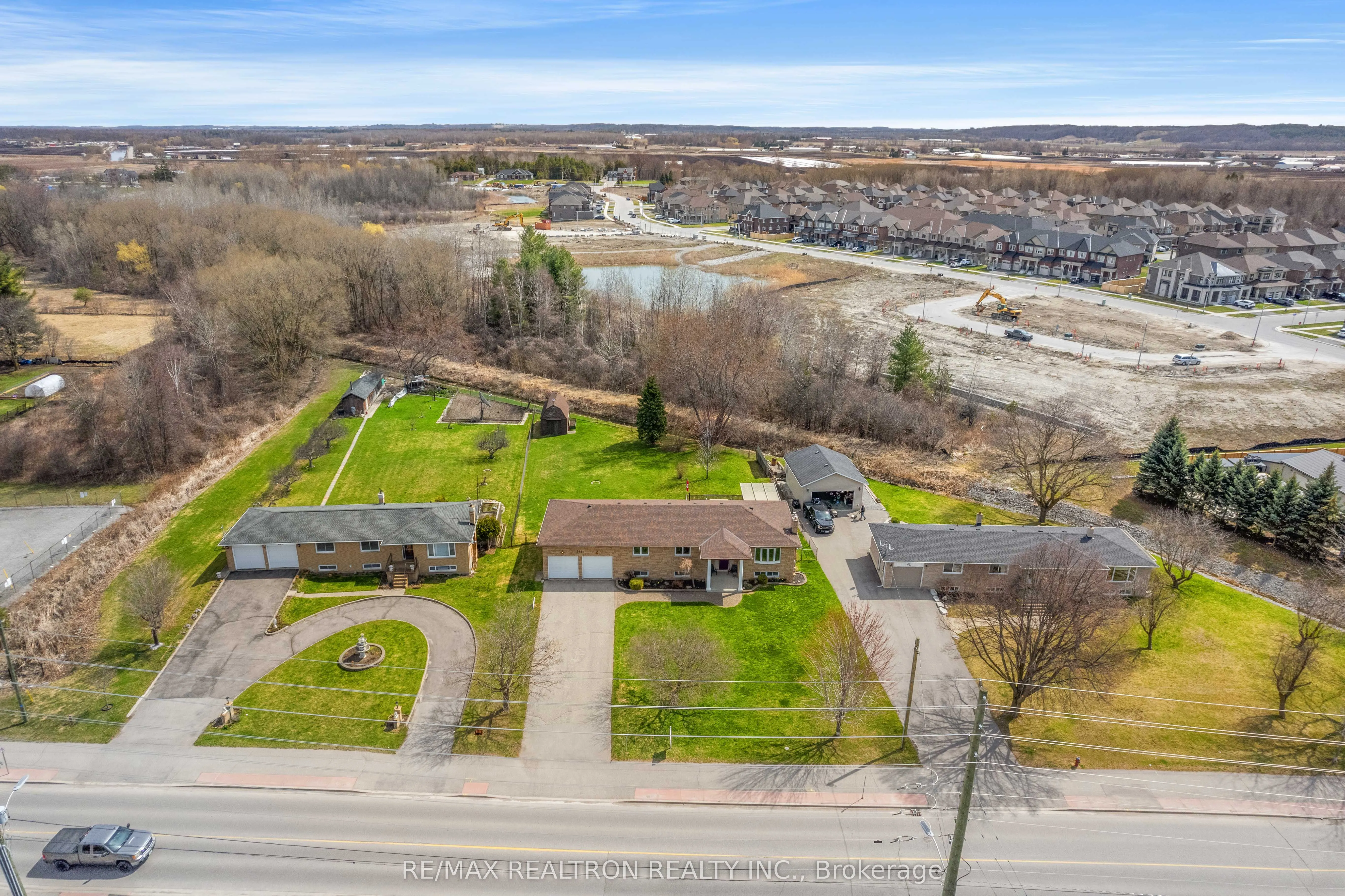 593 Simcoe Road