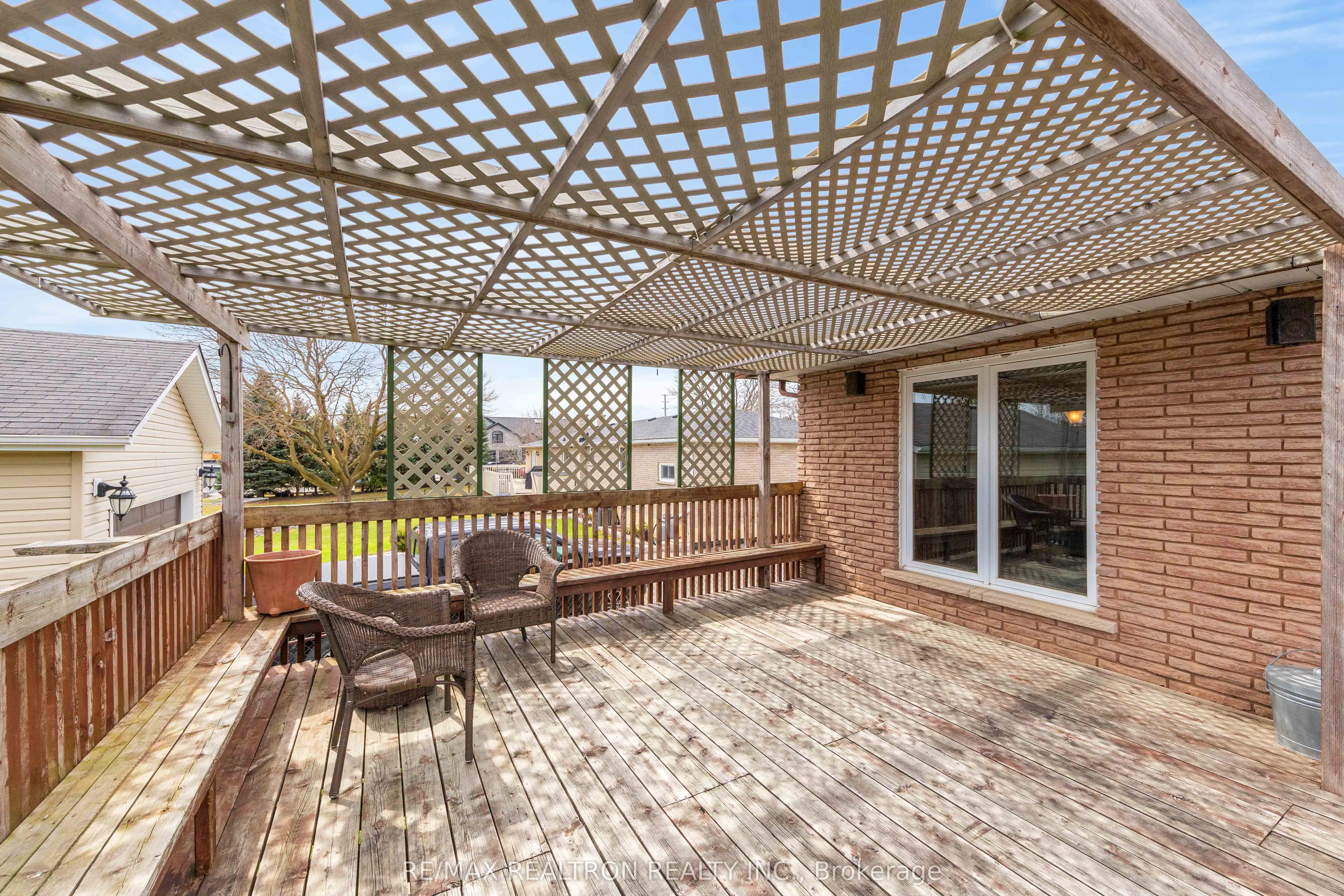 593 Simcoe Road