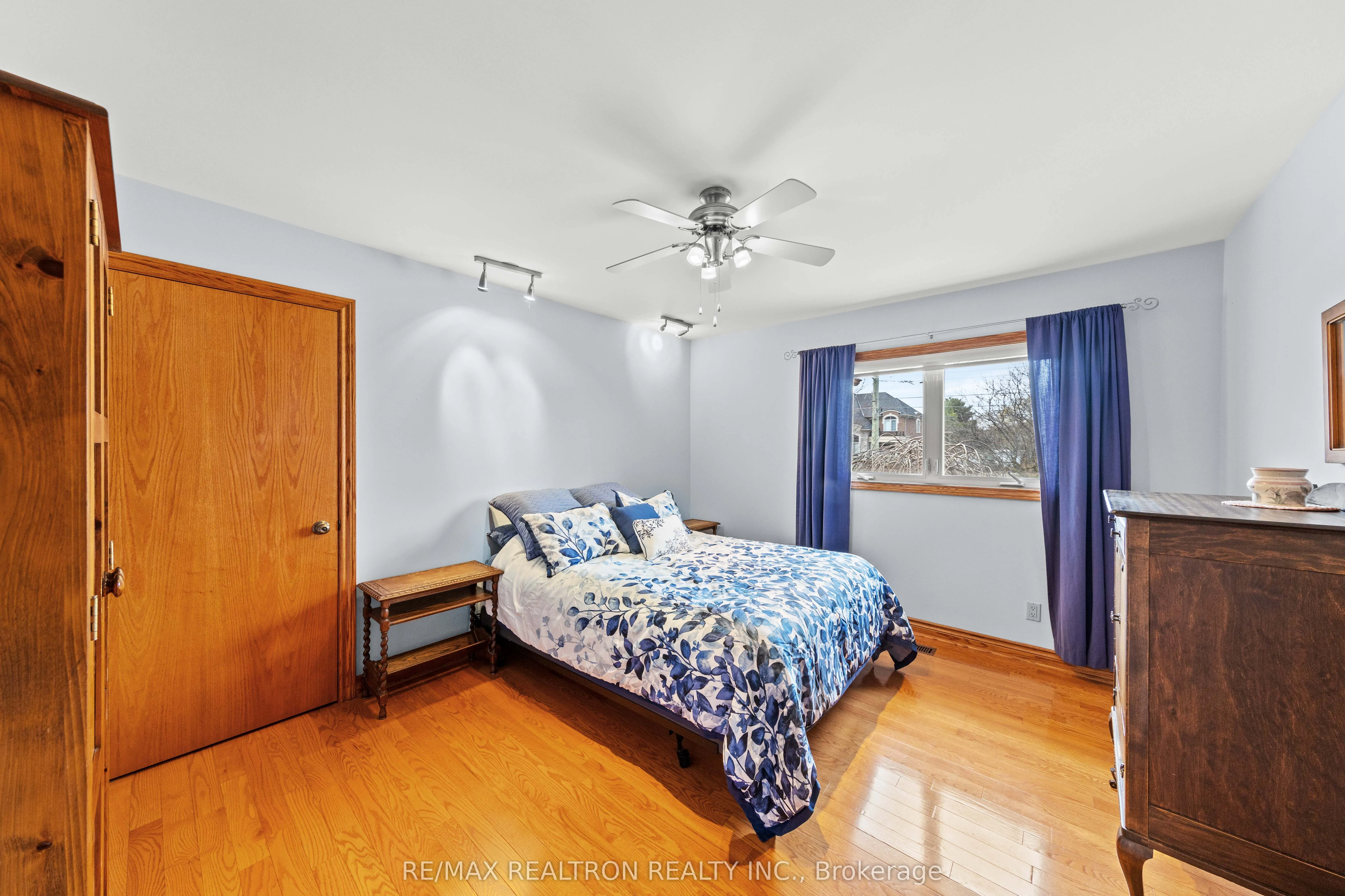 593 Simcoe Road