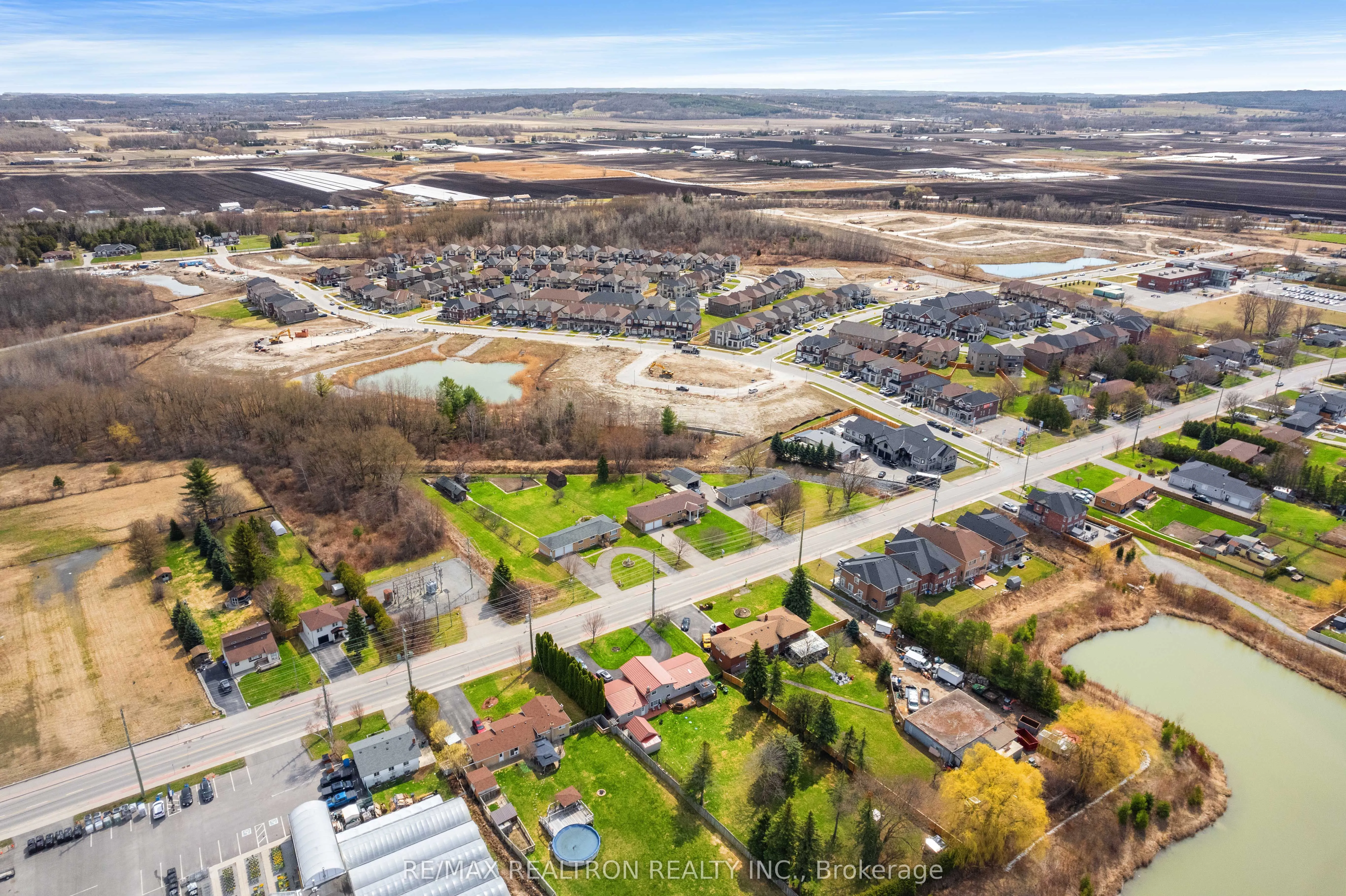 593 Simcoe Road