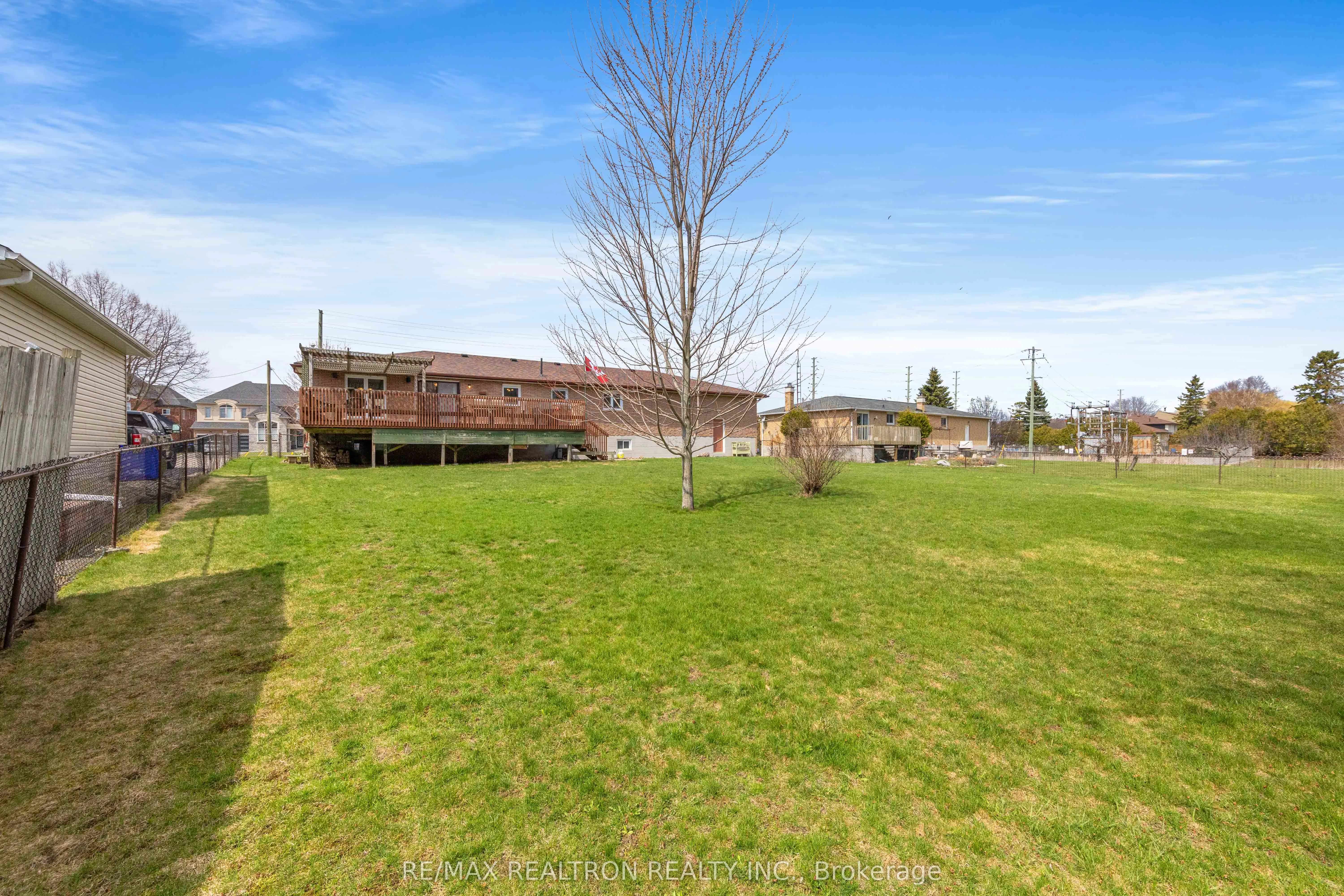 593 Simcoe Road