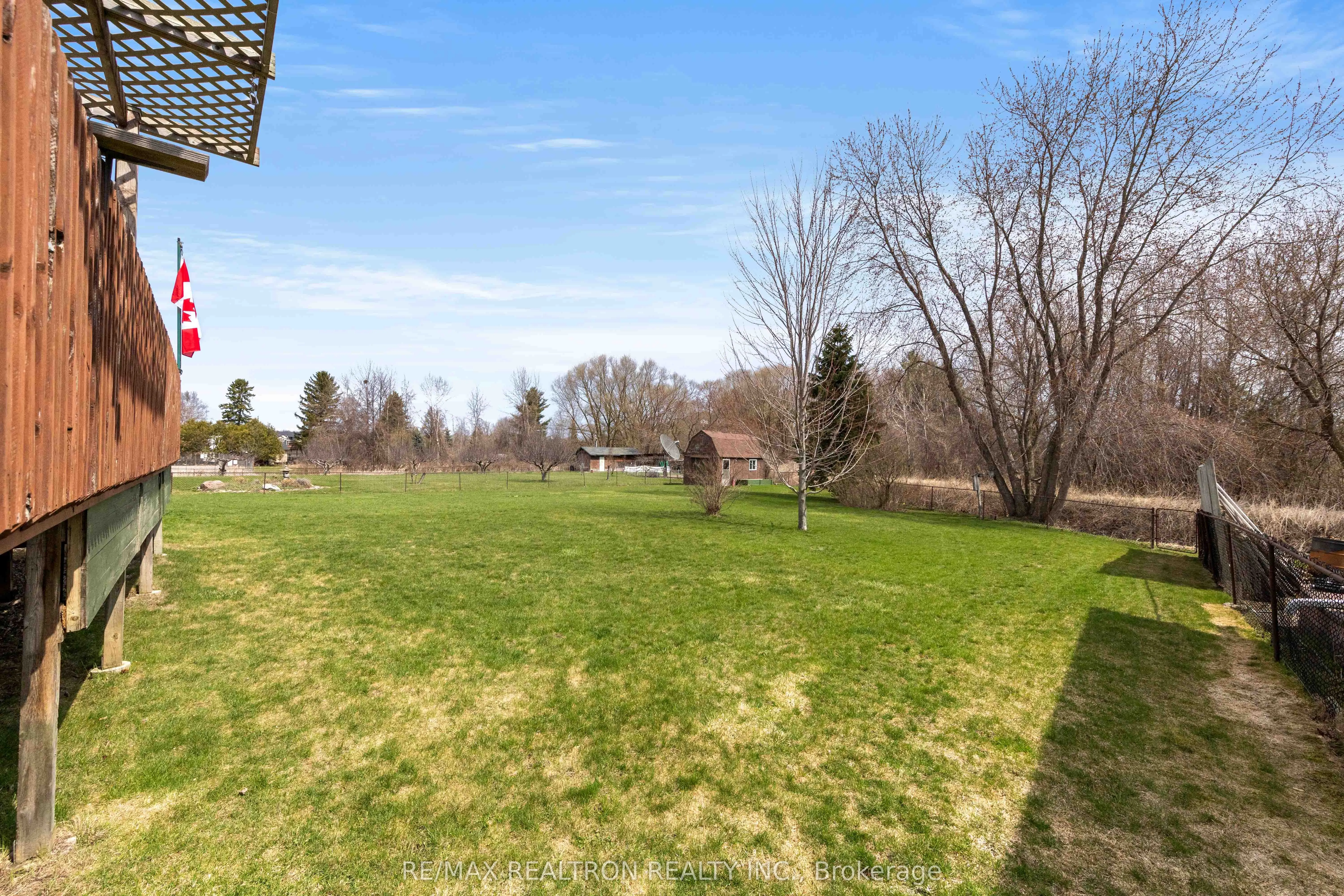 593 Simcoe Road
