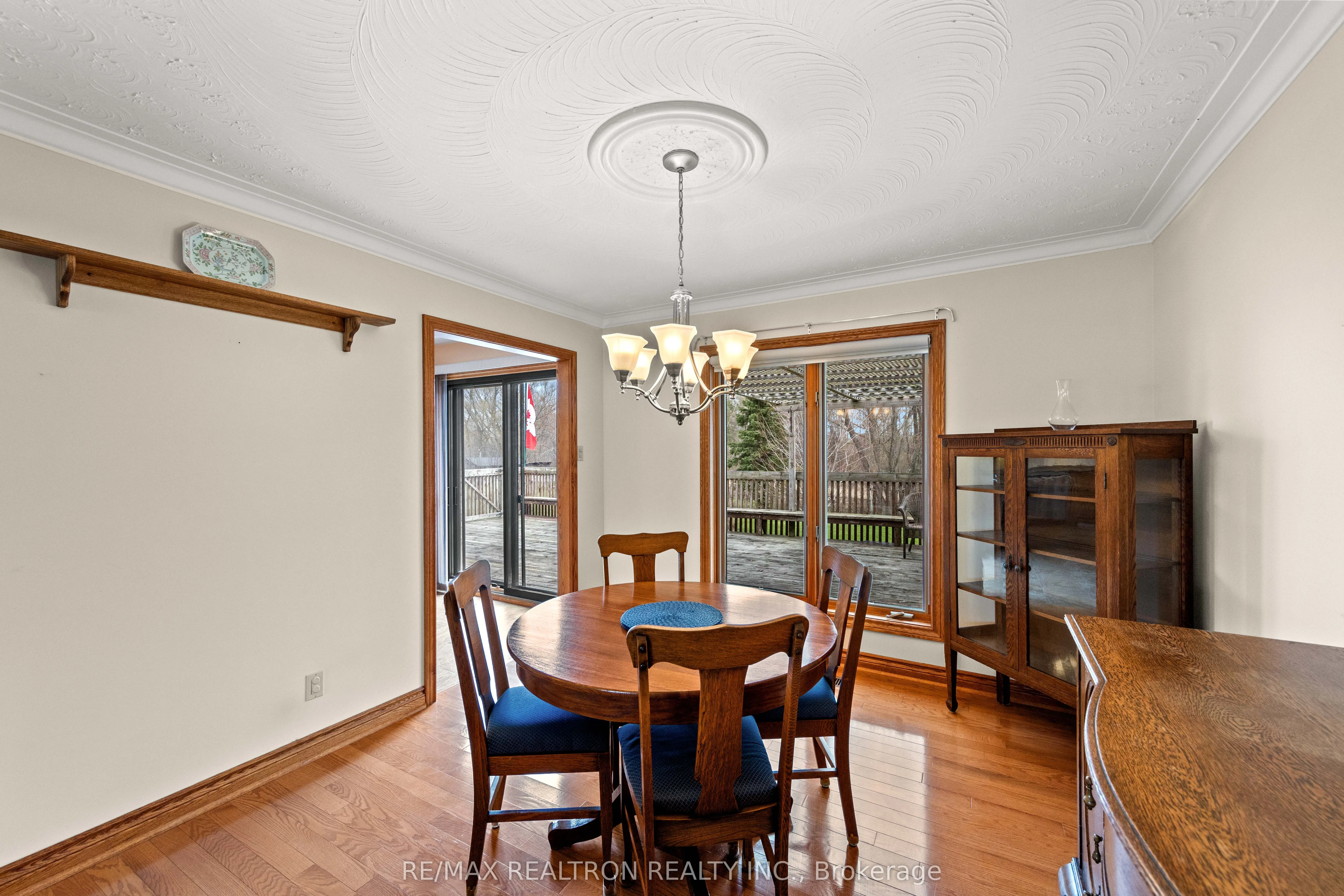 593 Simcoe Road