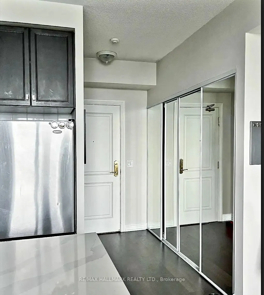 9245 Jane Street, #1214