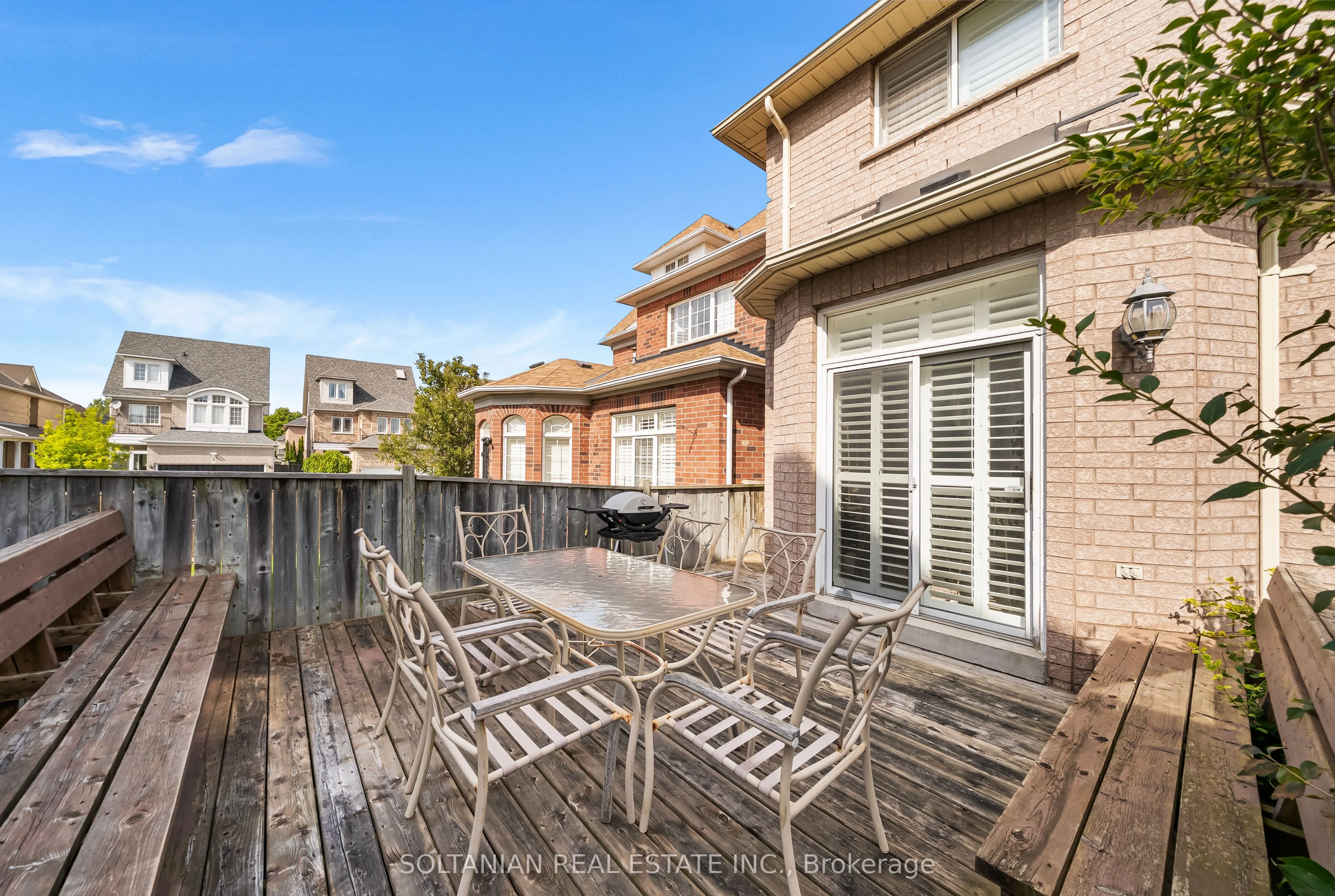 242 Frank Endean Road