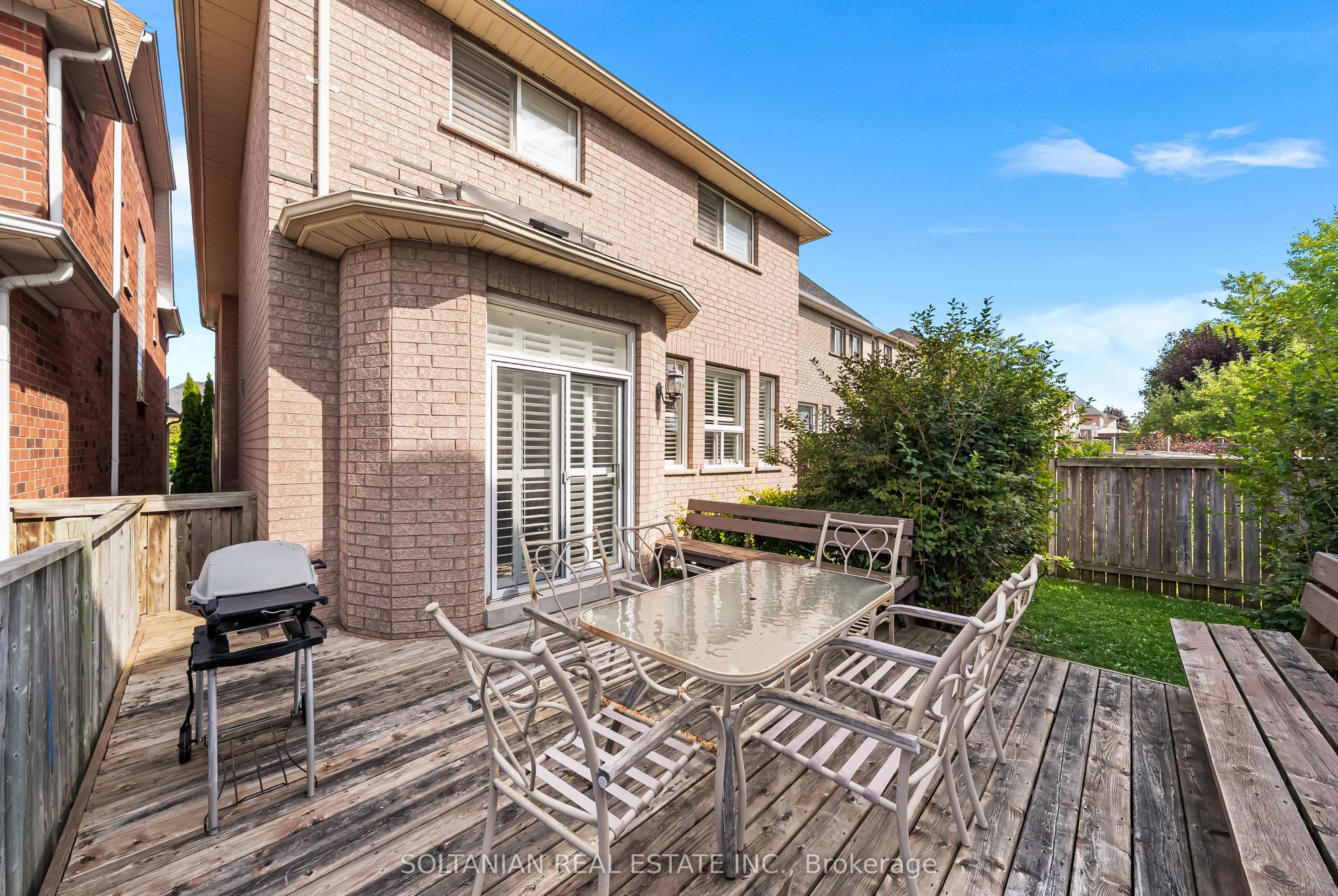 242 Frank Endean Road