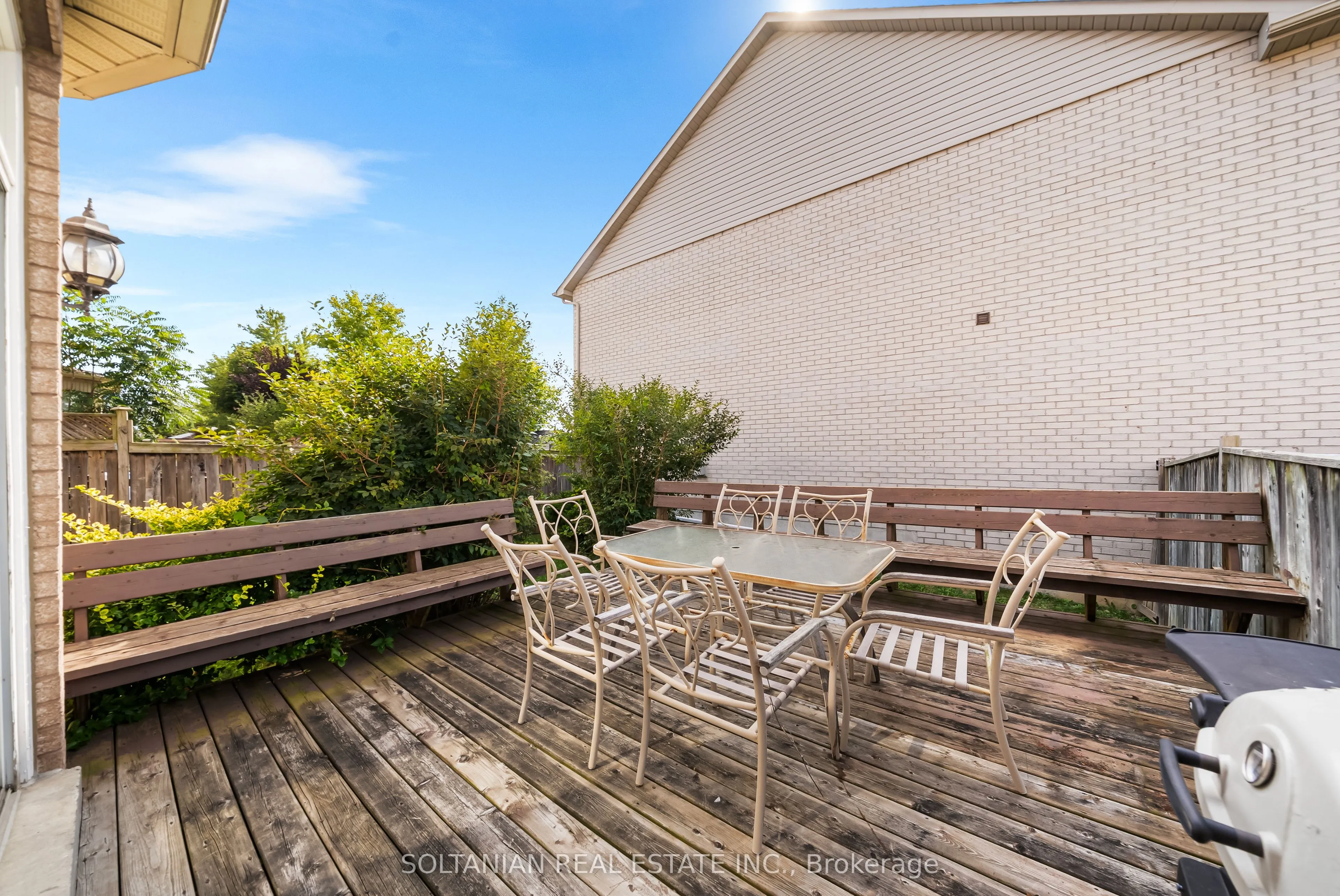 242 Frank Endean Road