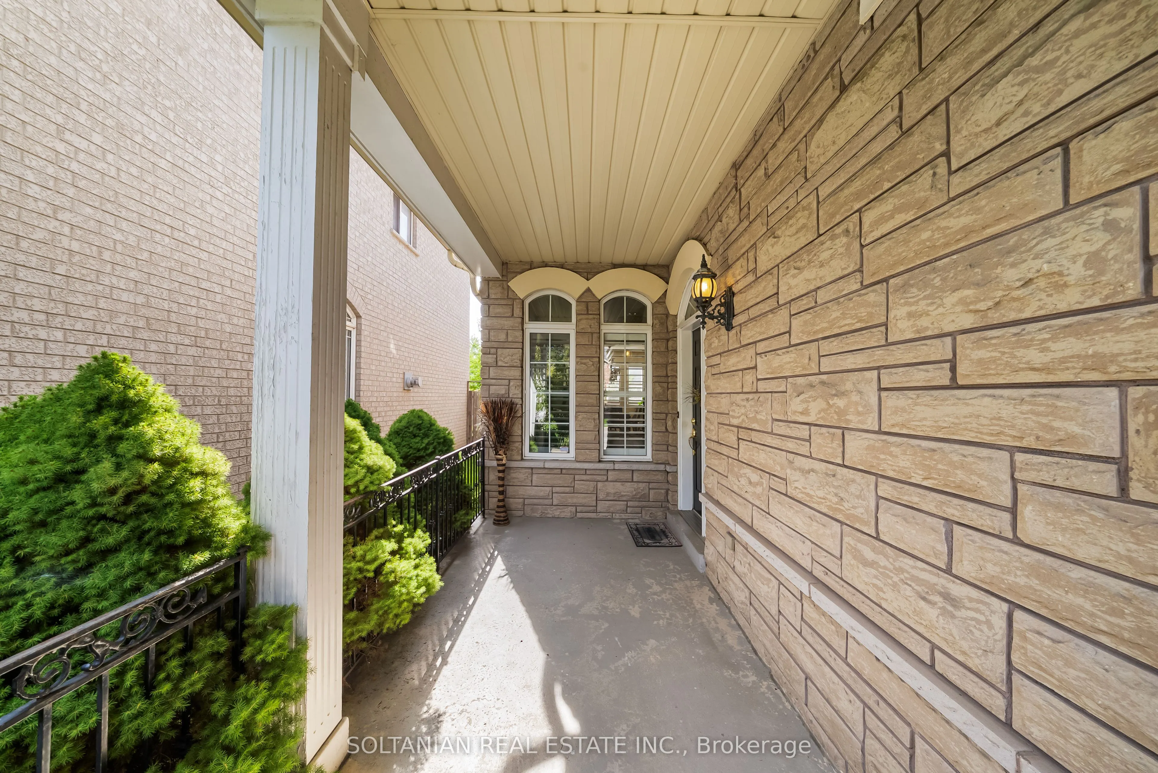 242 Frank Endean Road