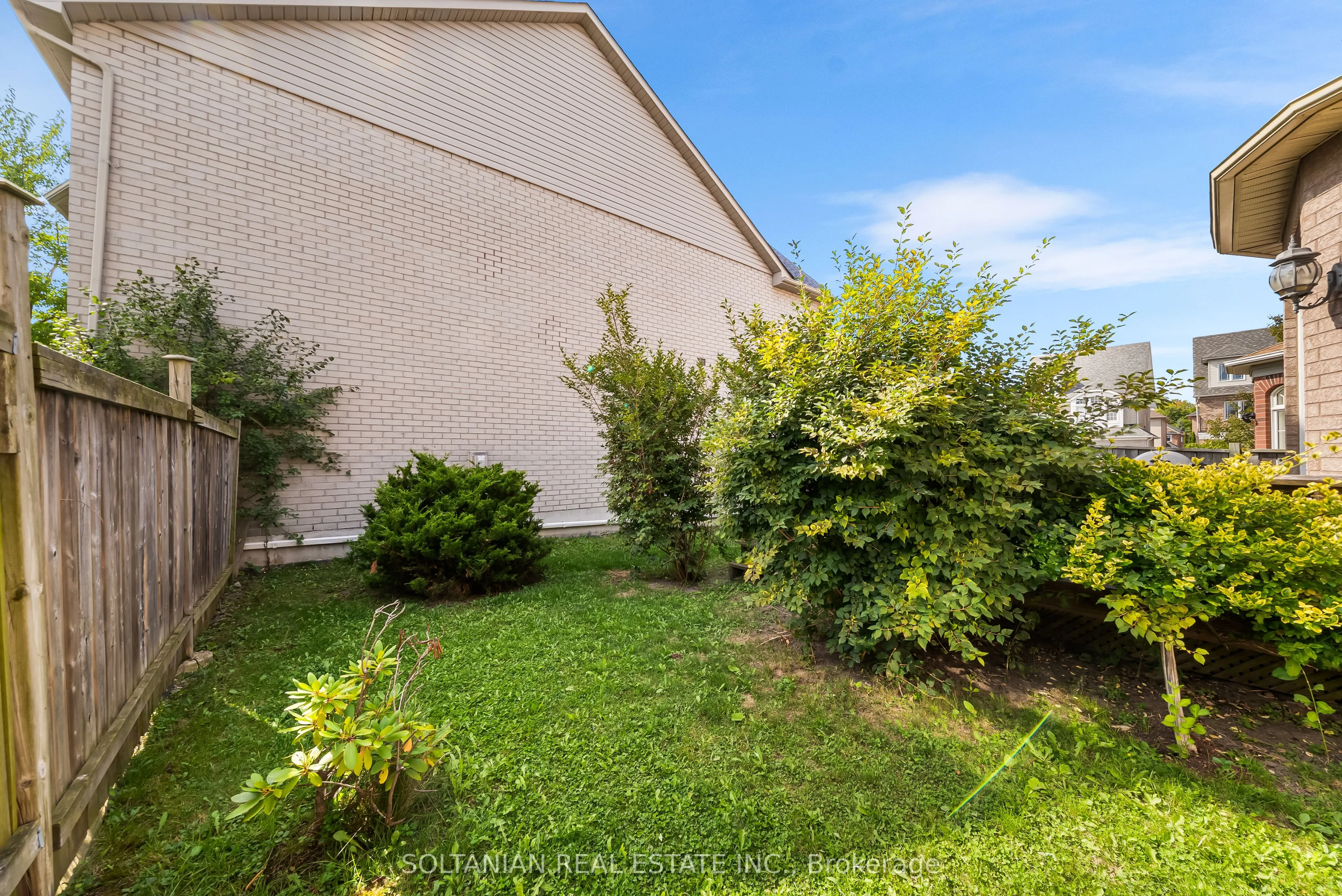 242 Frank Endean Road