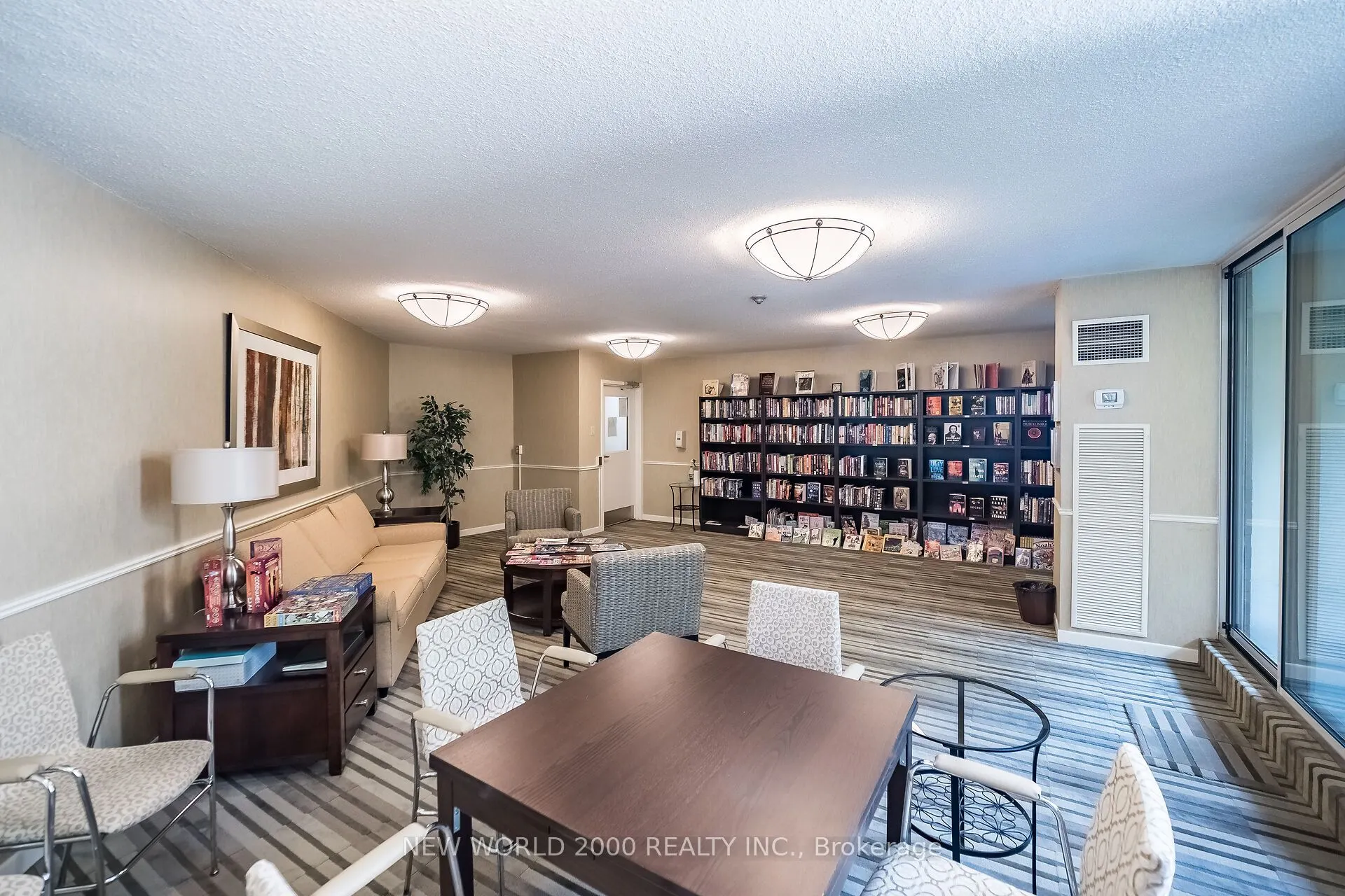 7811 Yonge Street, #410