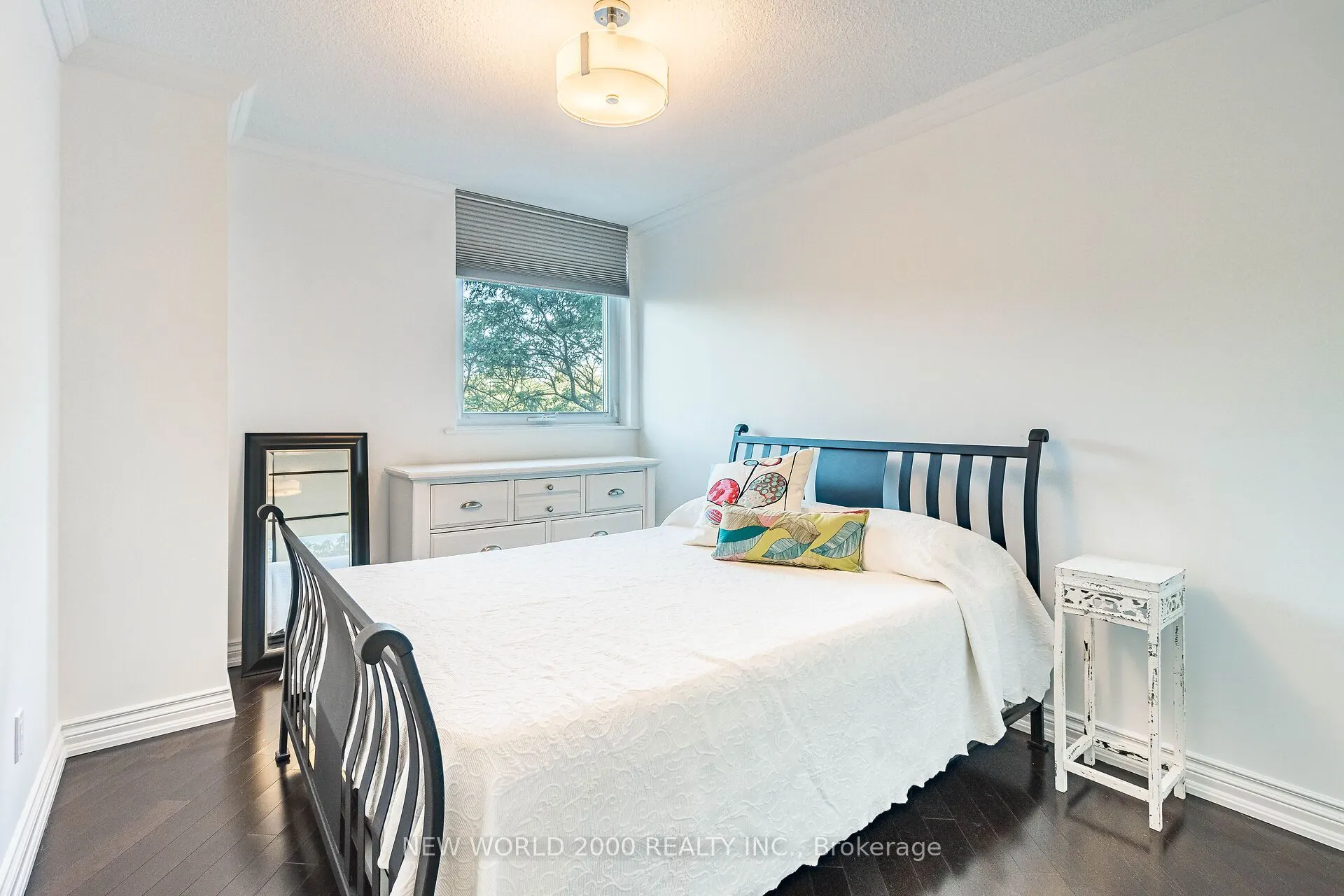 7811 Yonge Street, #410