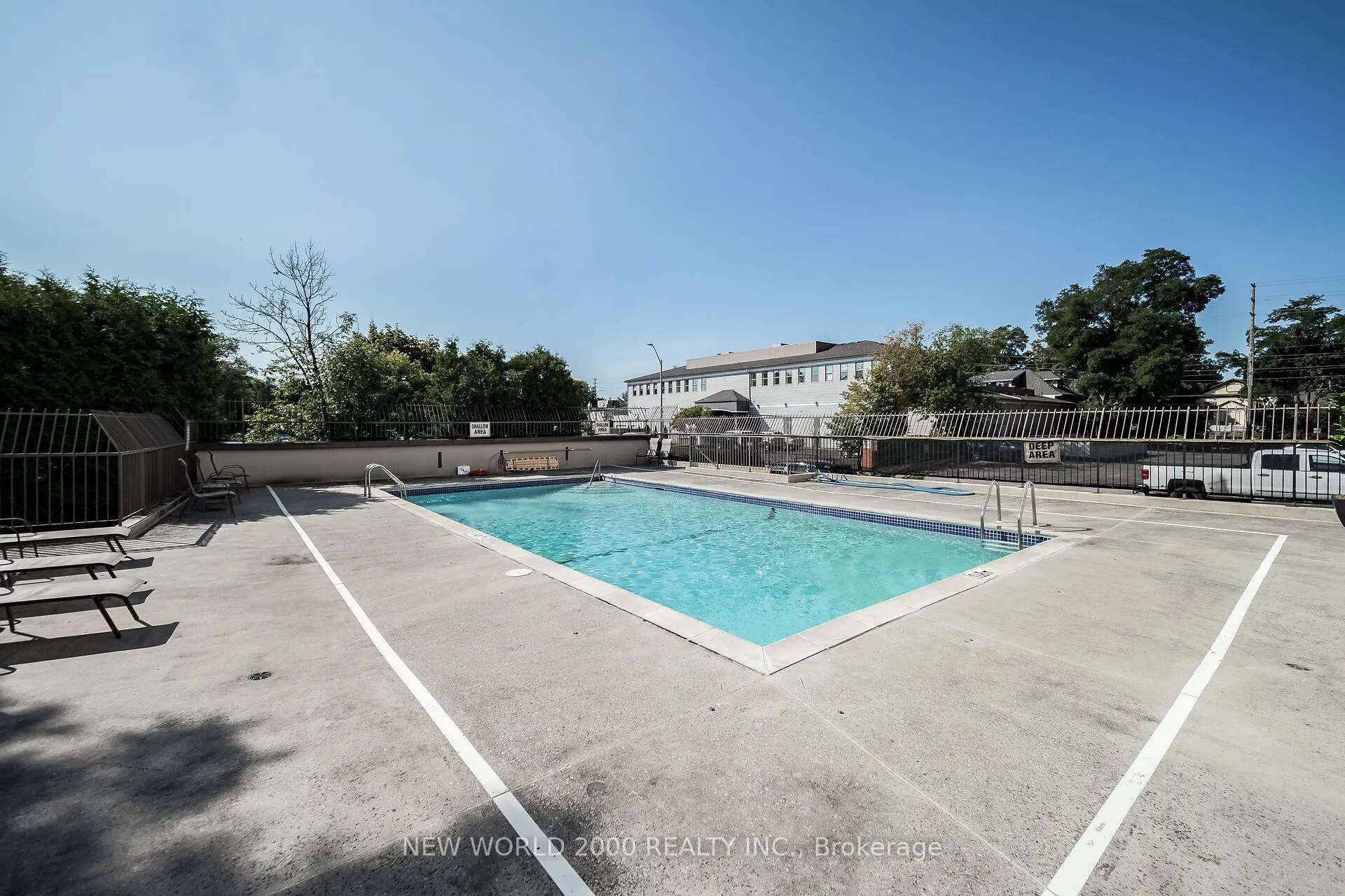 7811 Yonge Street, #410