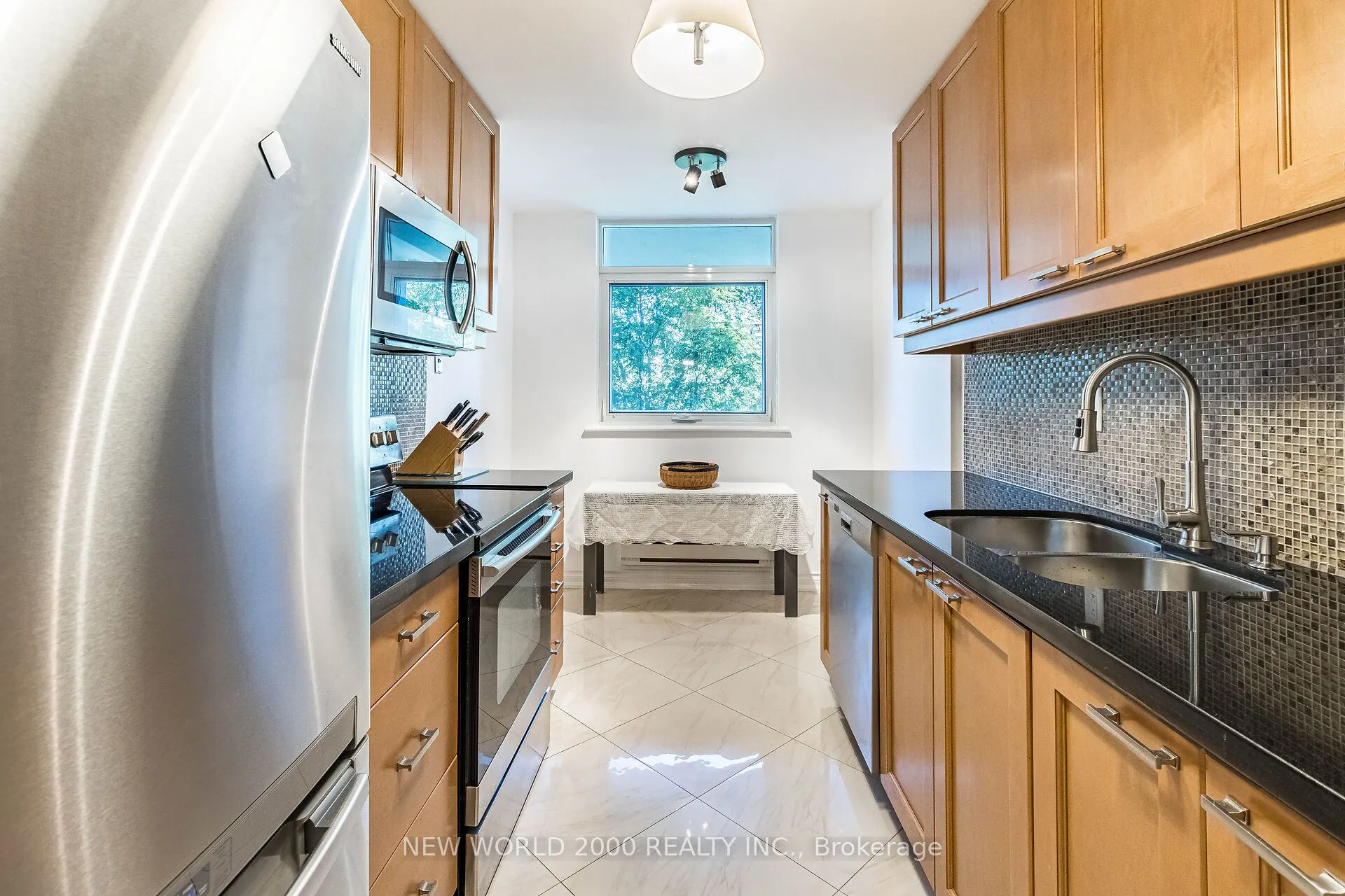 7811 Yonge Street, #410