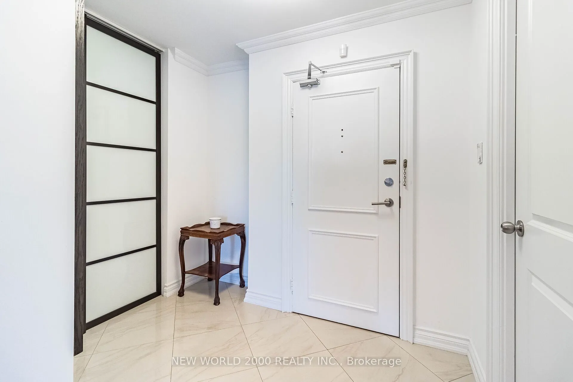 7811 Yonge Street, #410