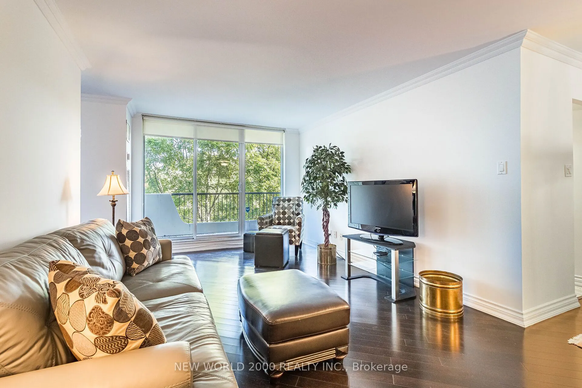 7811 Yonge Street, #410