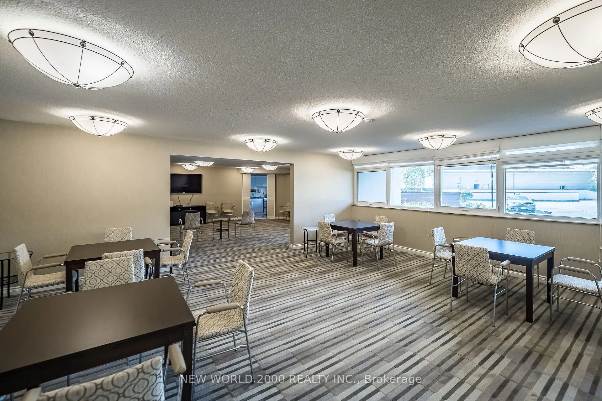 7811 Yonge Street, #410