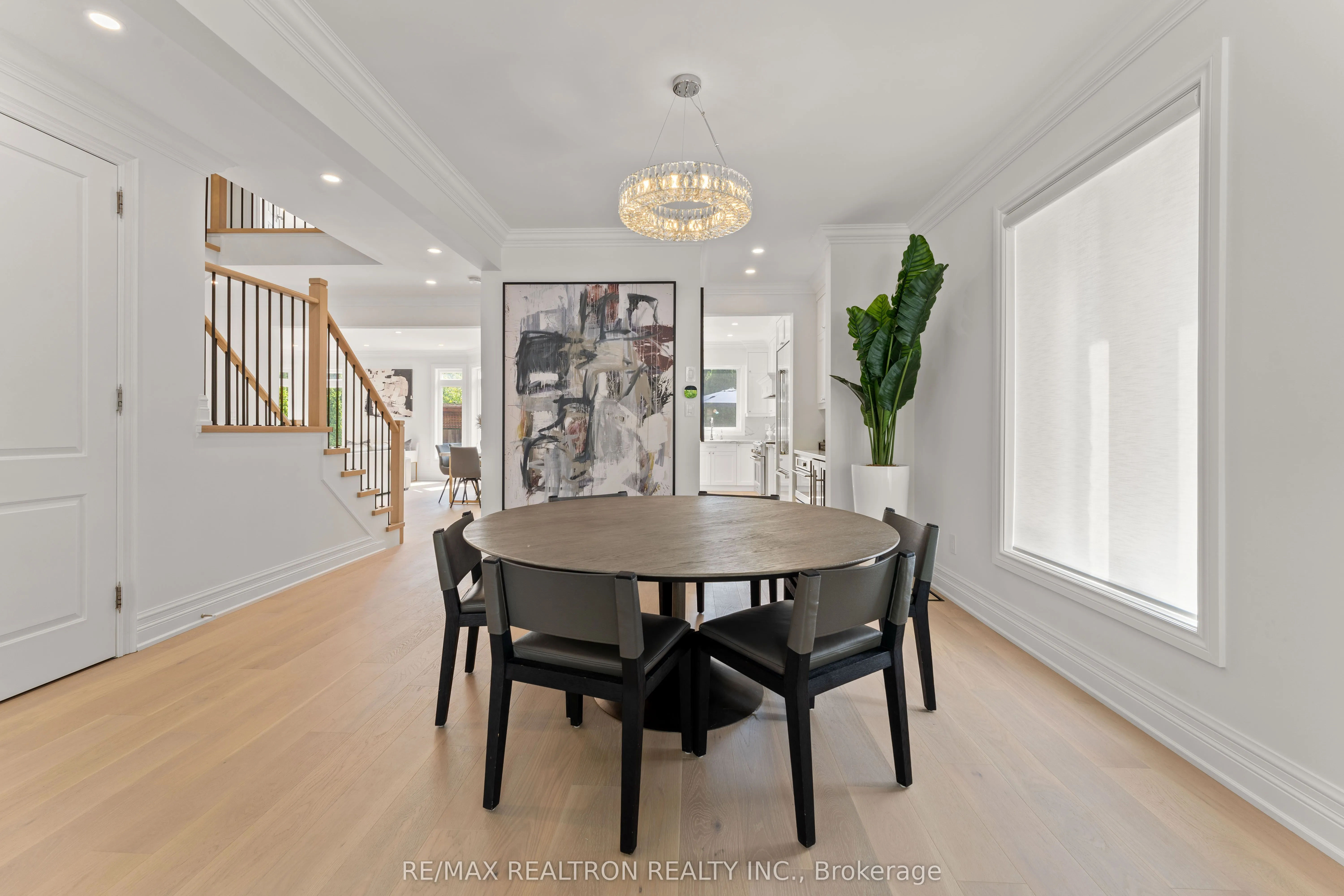 43 Basie Gate