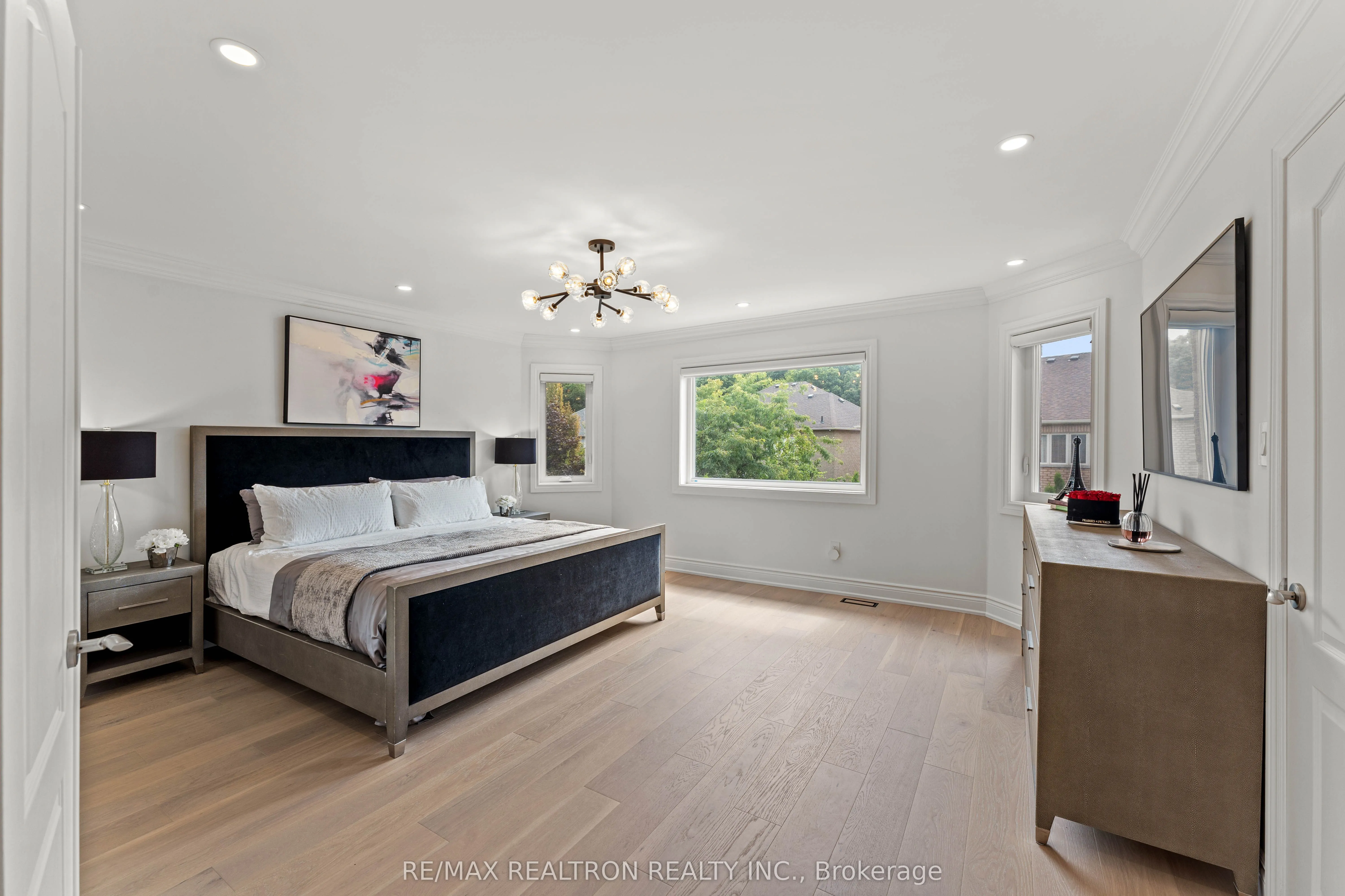 43 Basie Gate