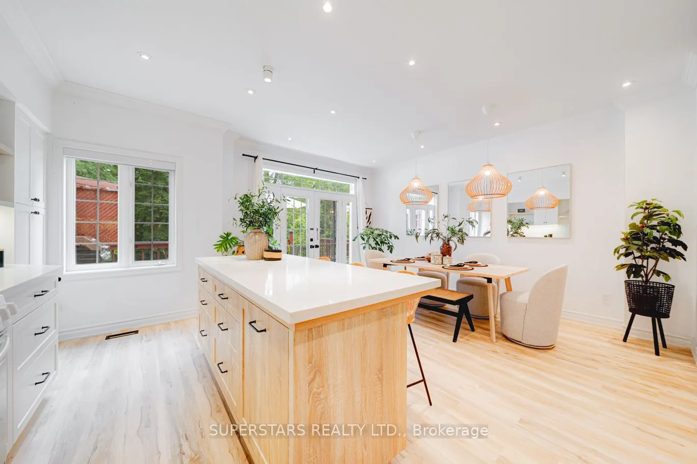 30 Crispin Court