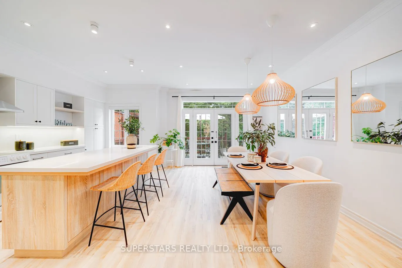 30 Crispin Court