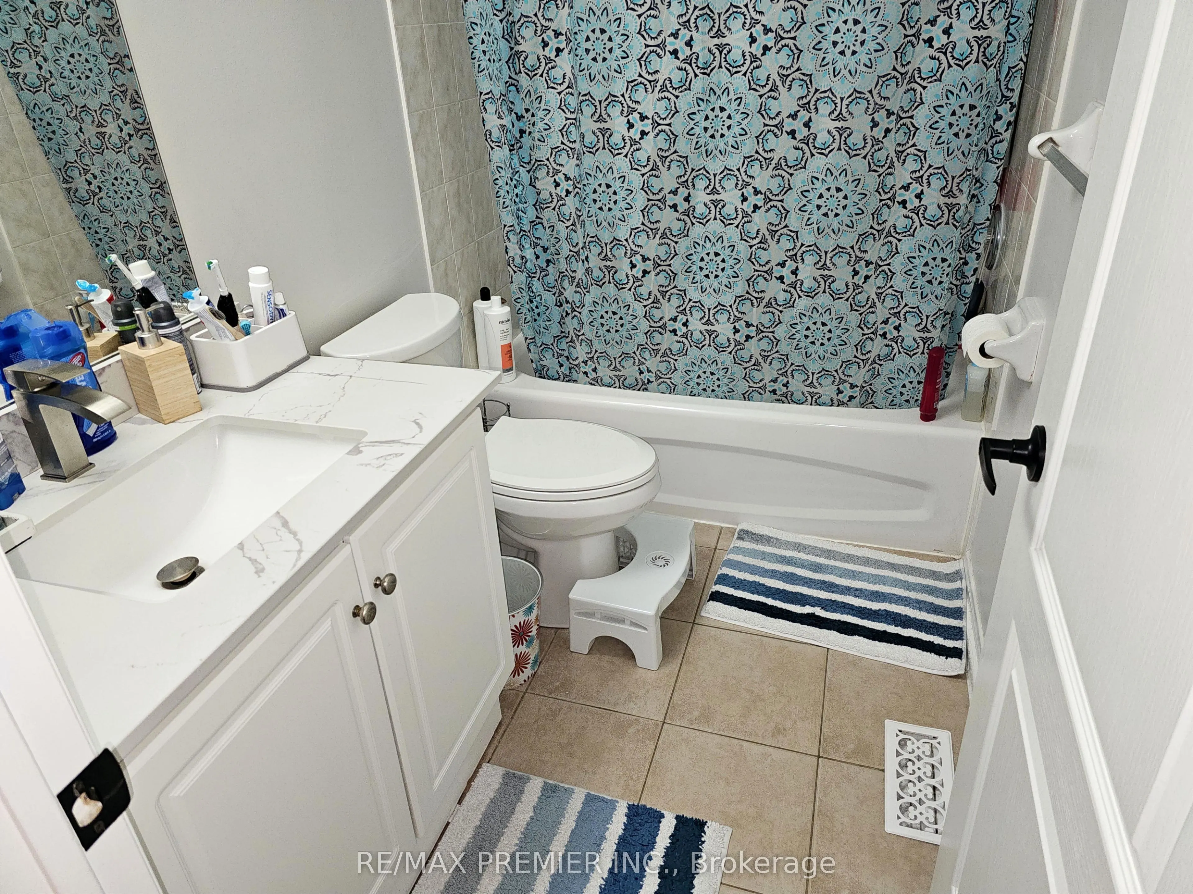 19 Foxchase Avenue, #58