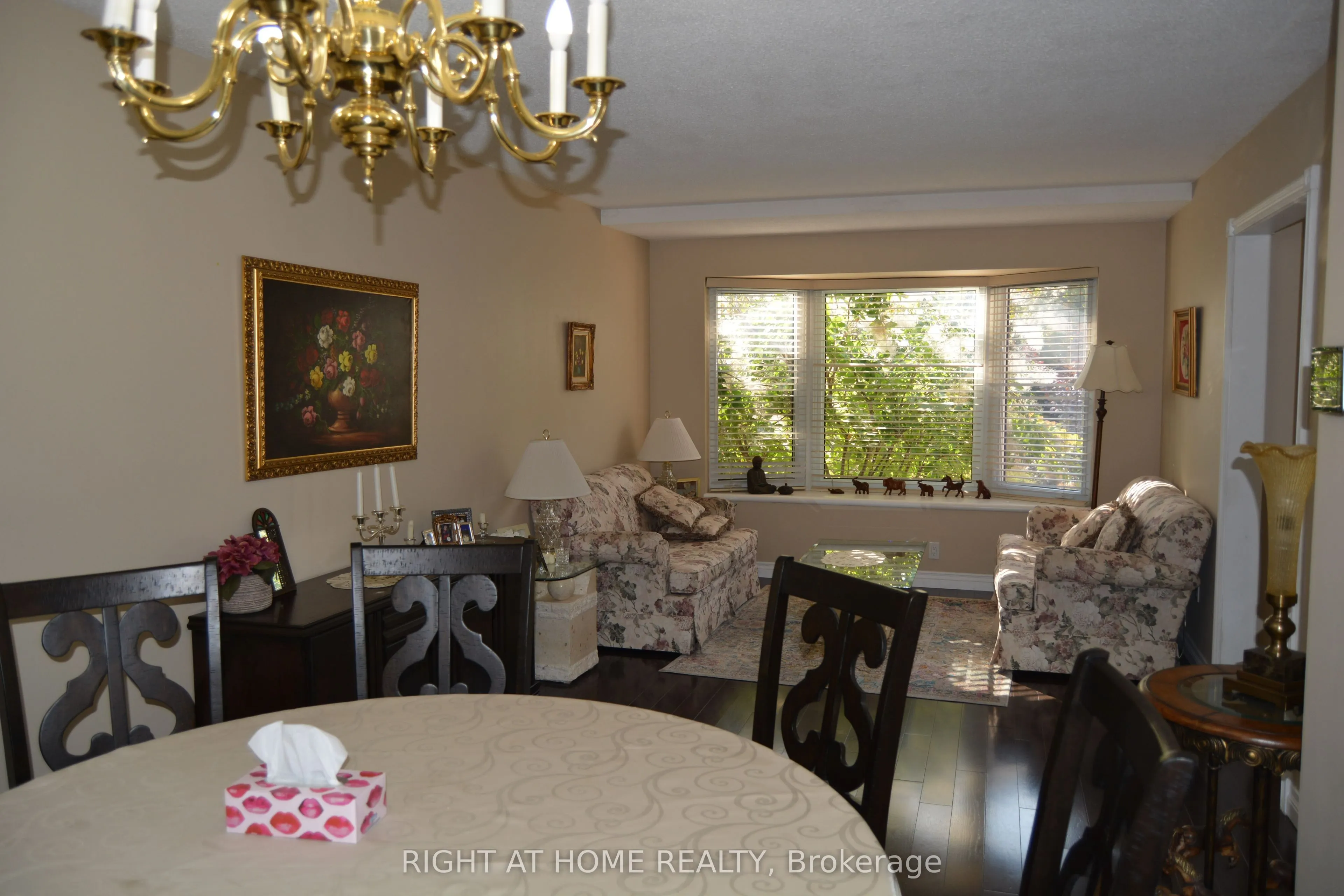 449 Dover Crescent