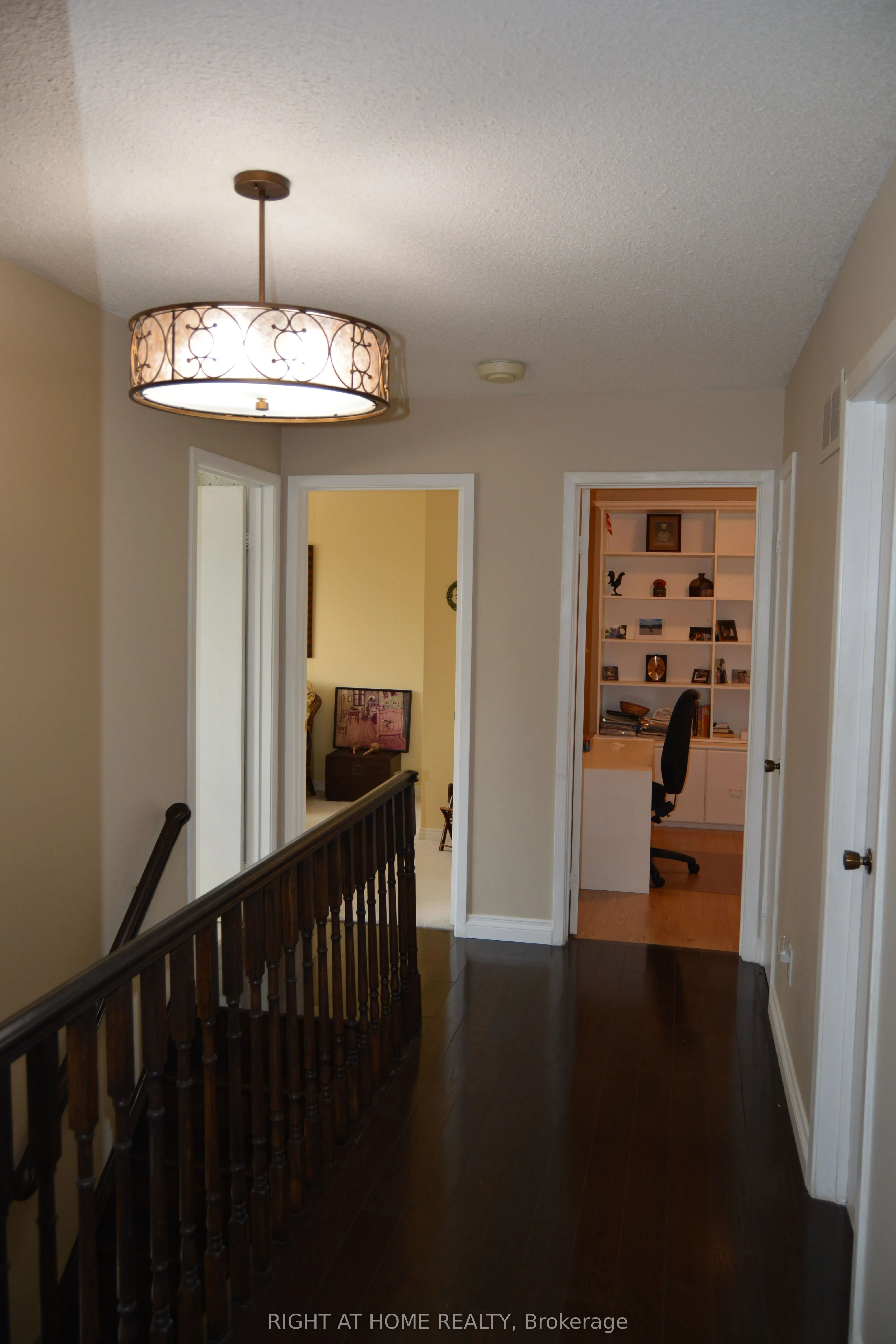 449 Dover Crescent