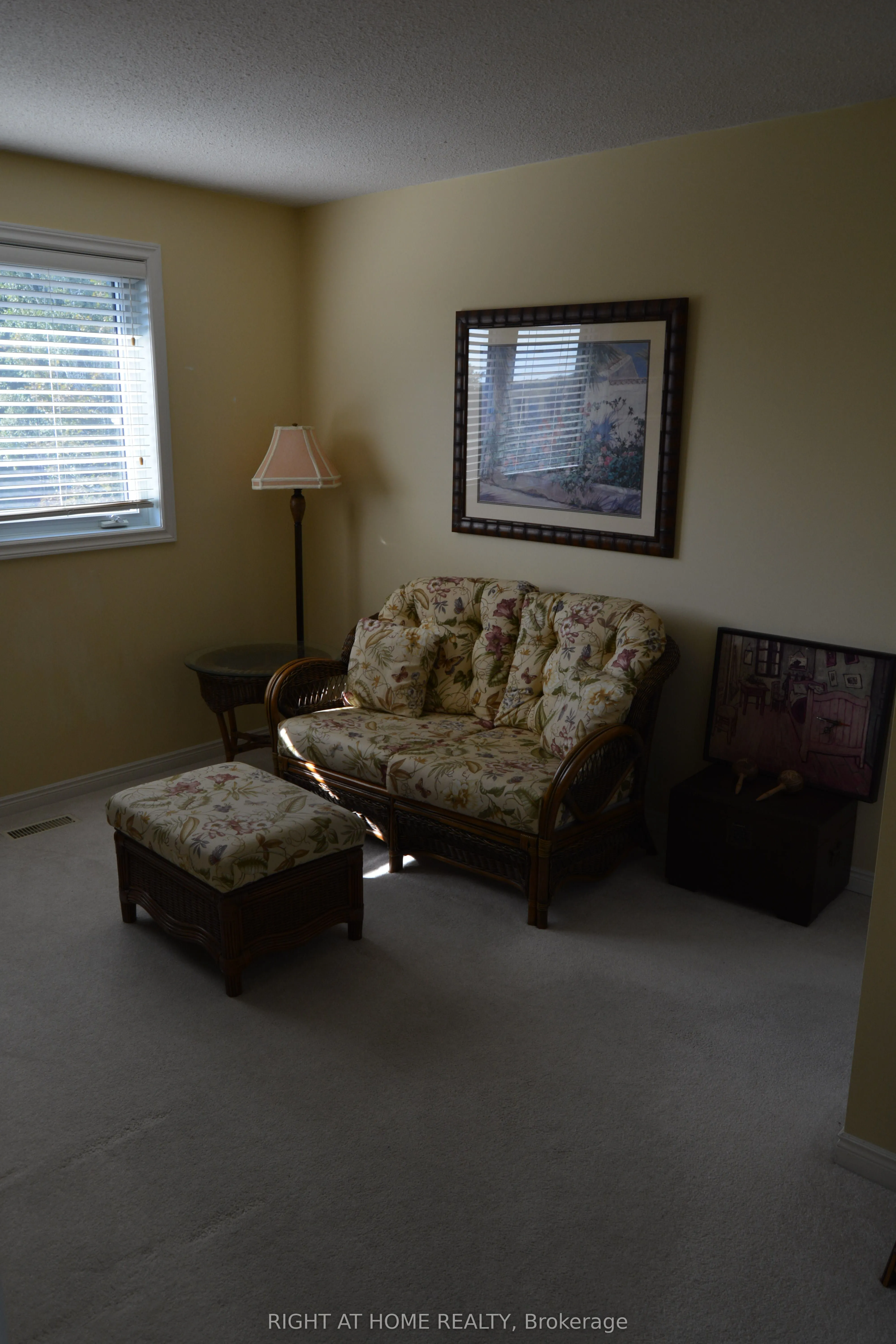 449 Dover Crescent
