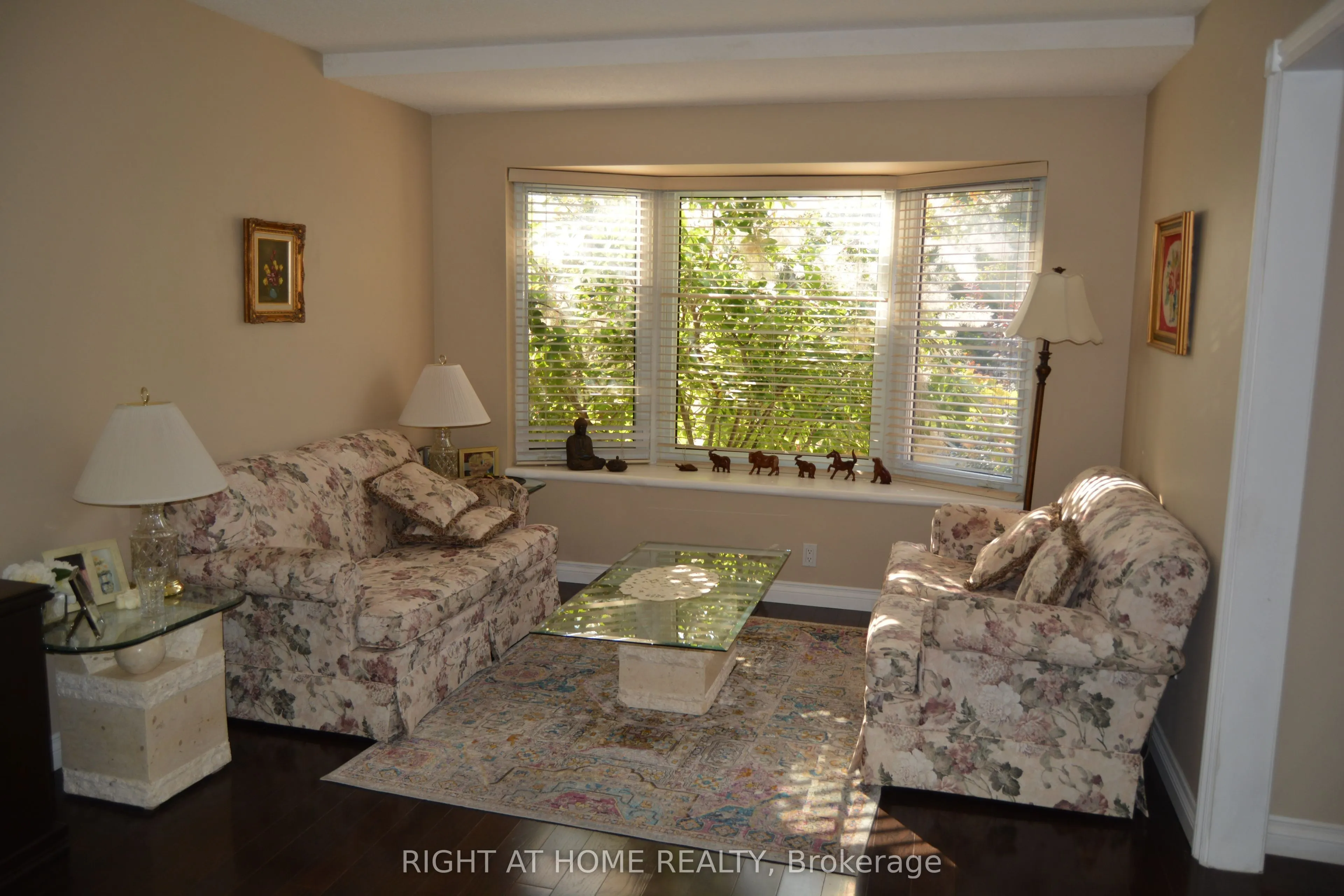 449 Dover Crescent