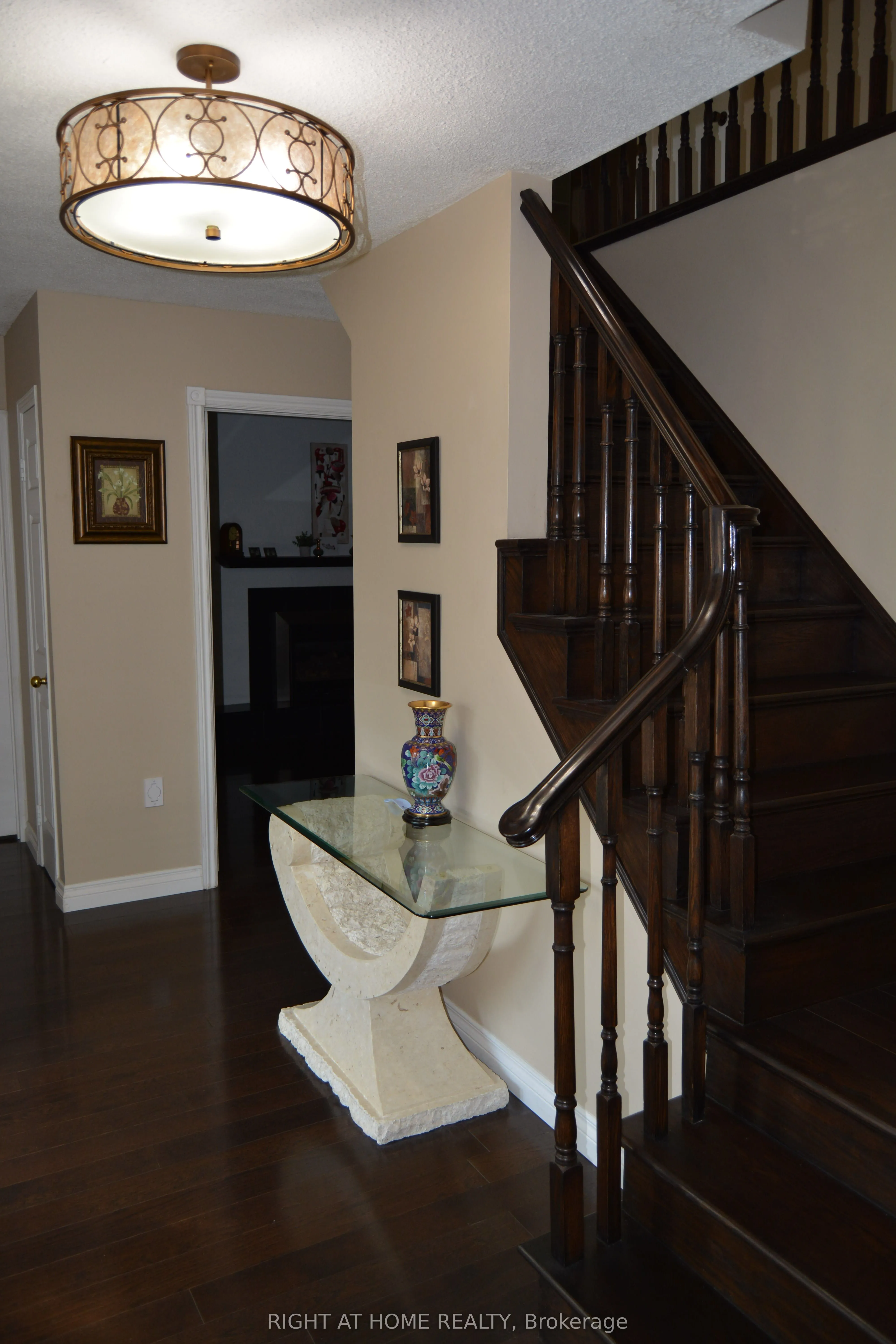 449 Dover Crescent