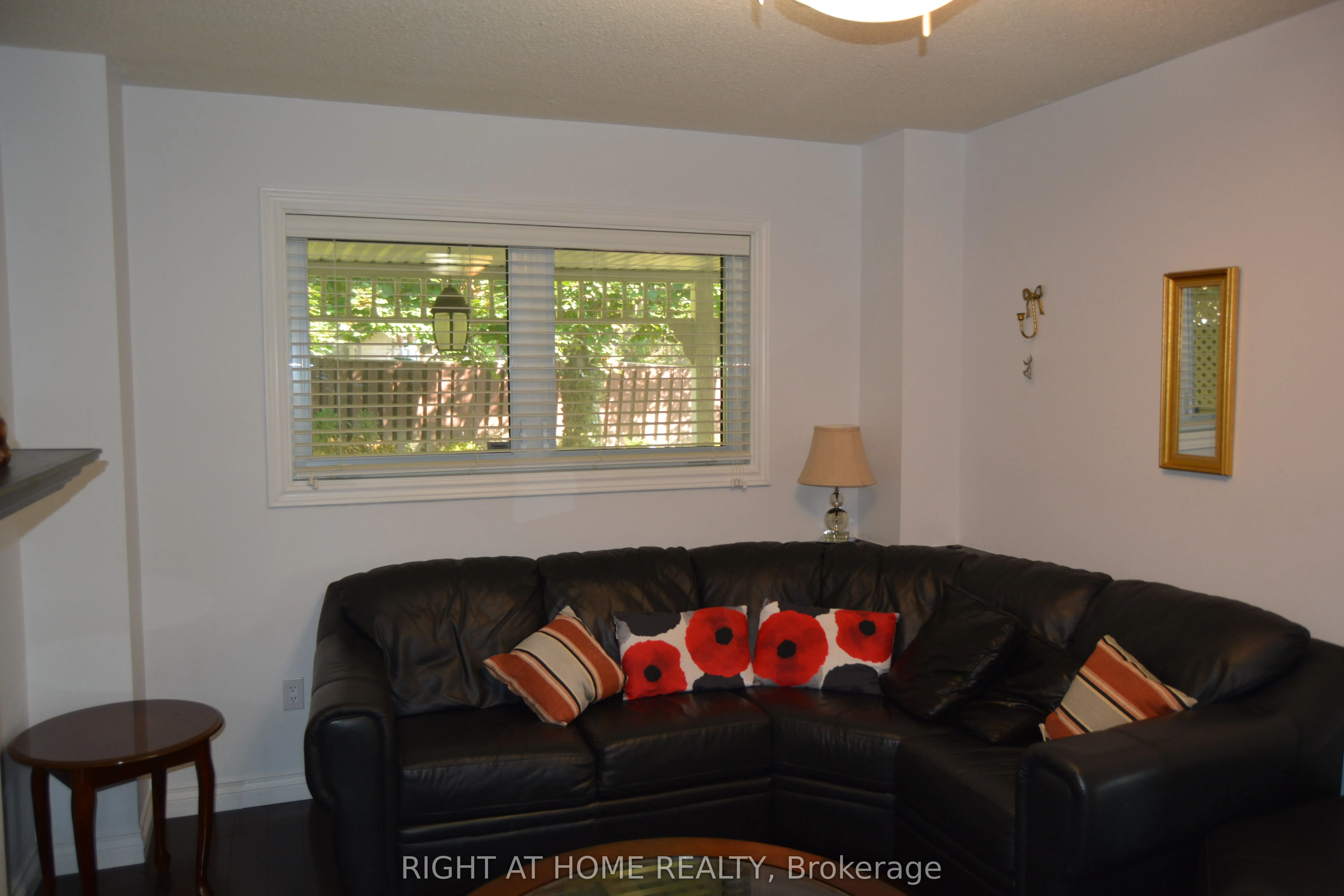 449 Dover Crescent