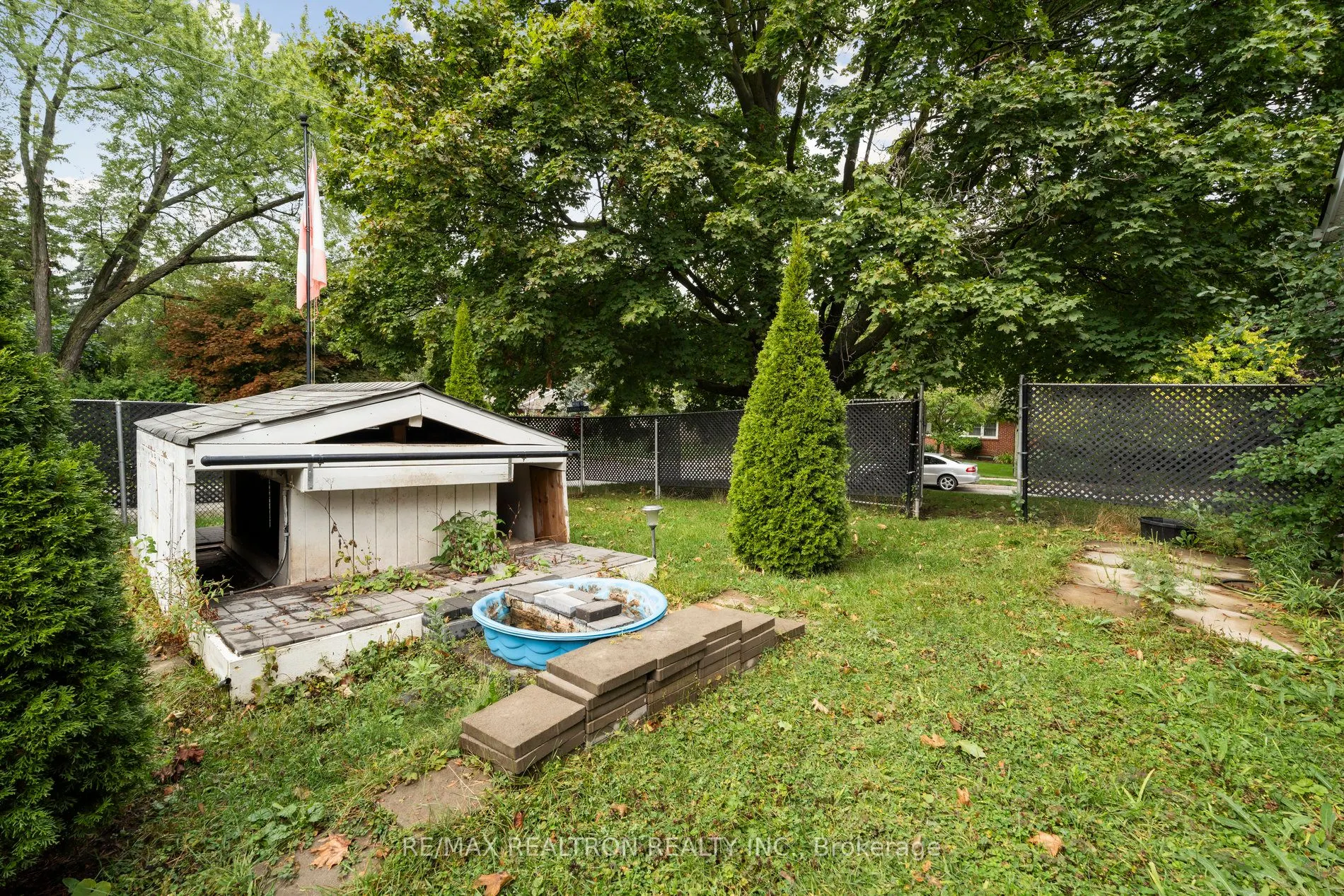 230 Avenue Road