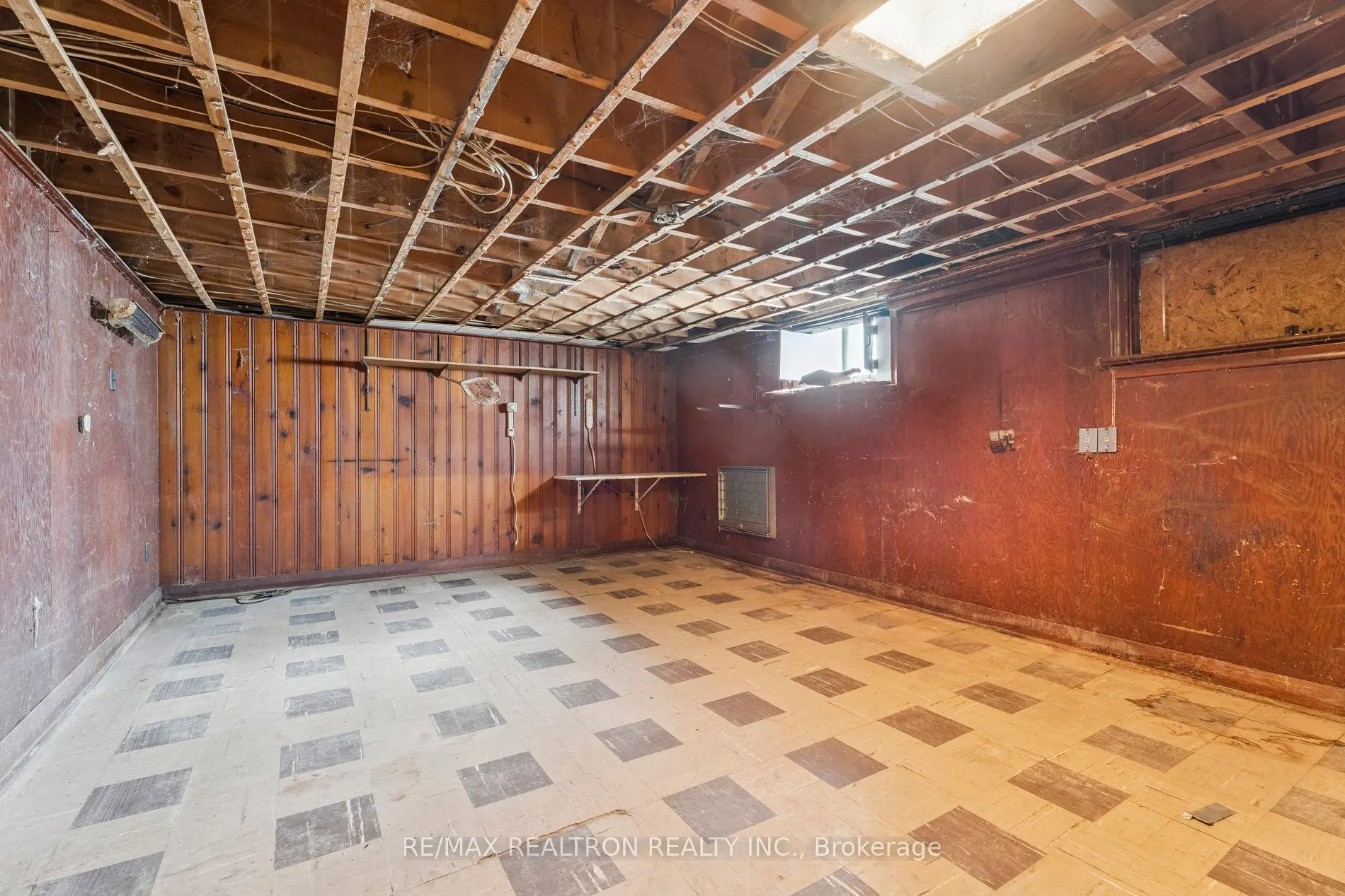 230 Avenue Road