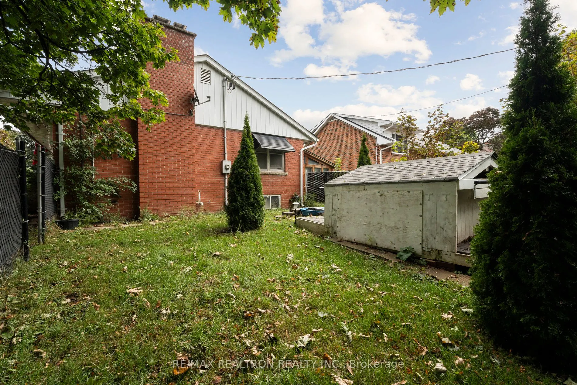 230 Avenue Road