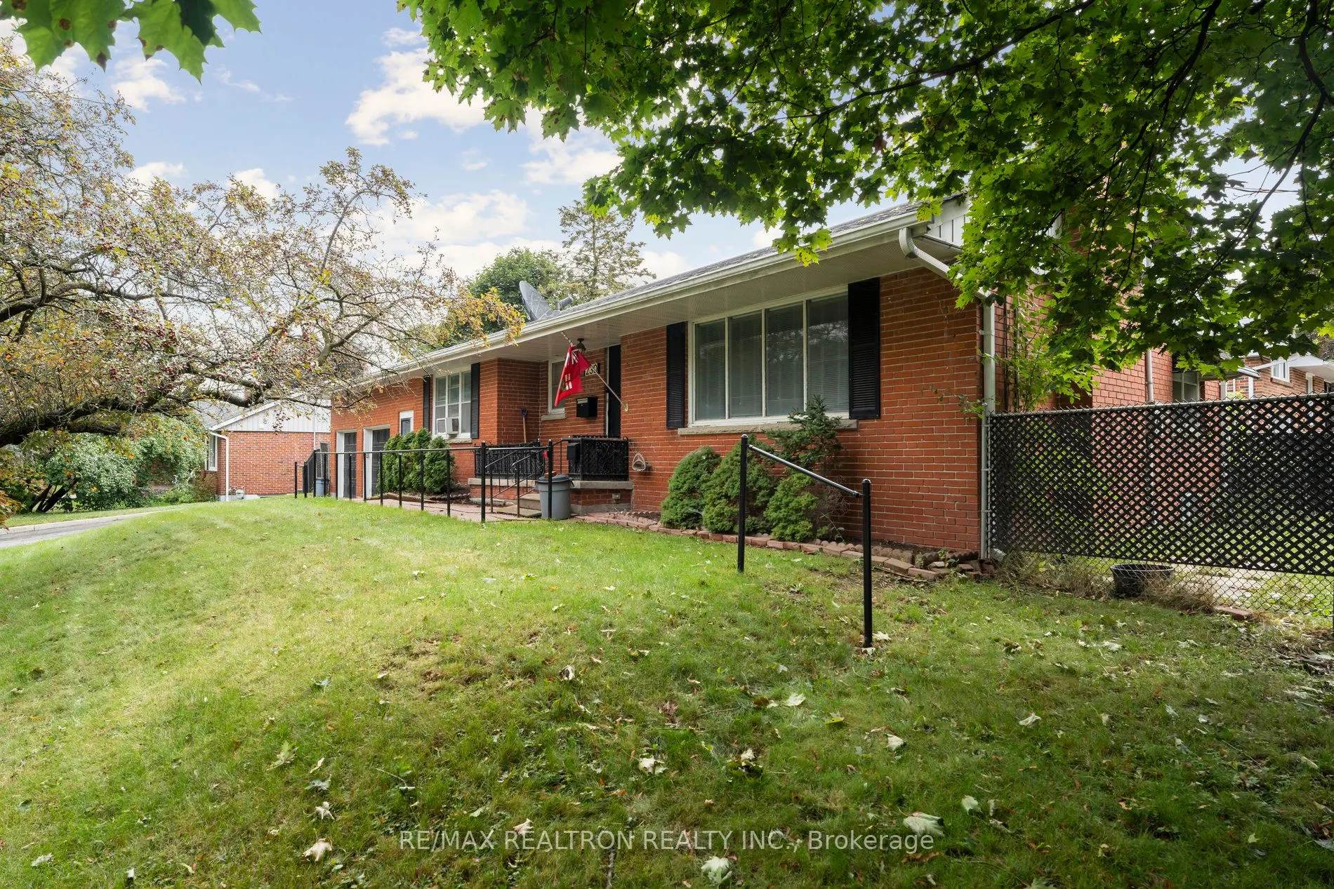 230 Avenue Road