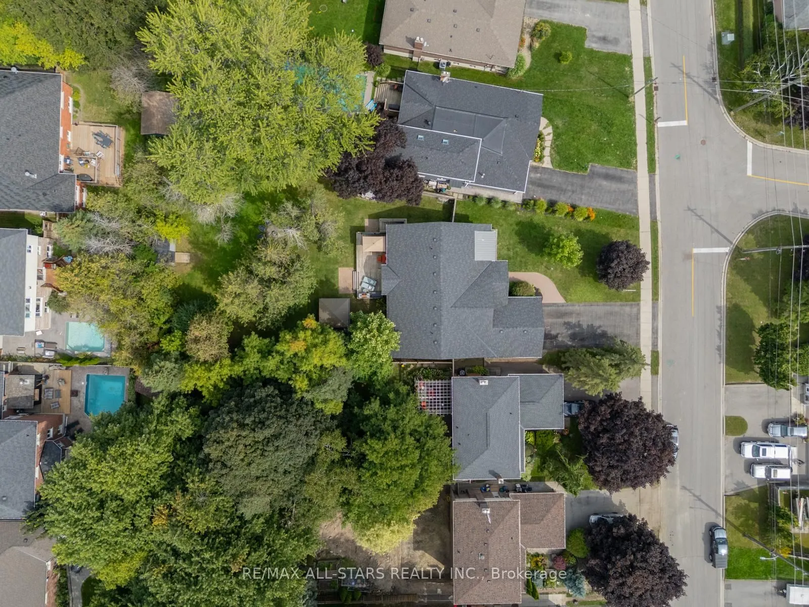 85 Manitoba Street