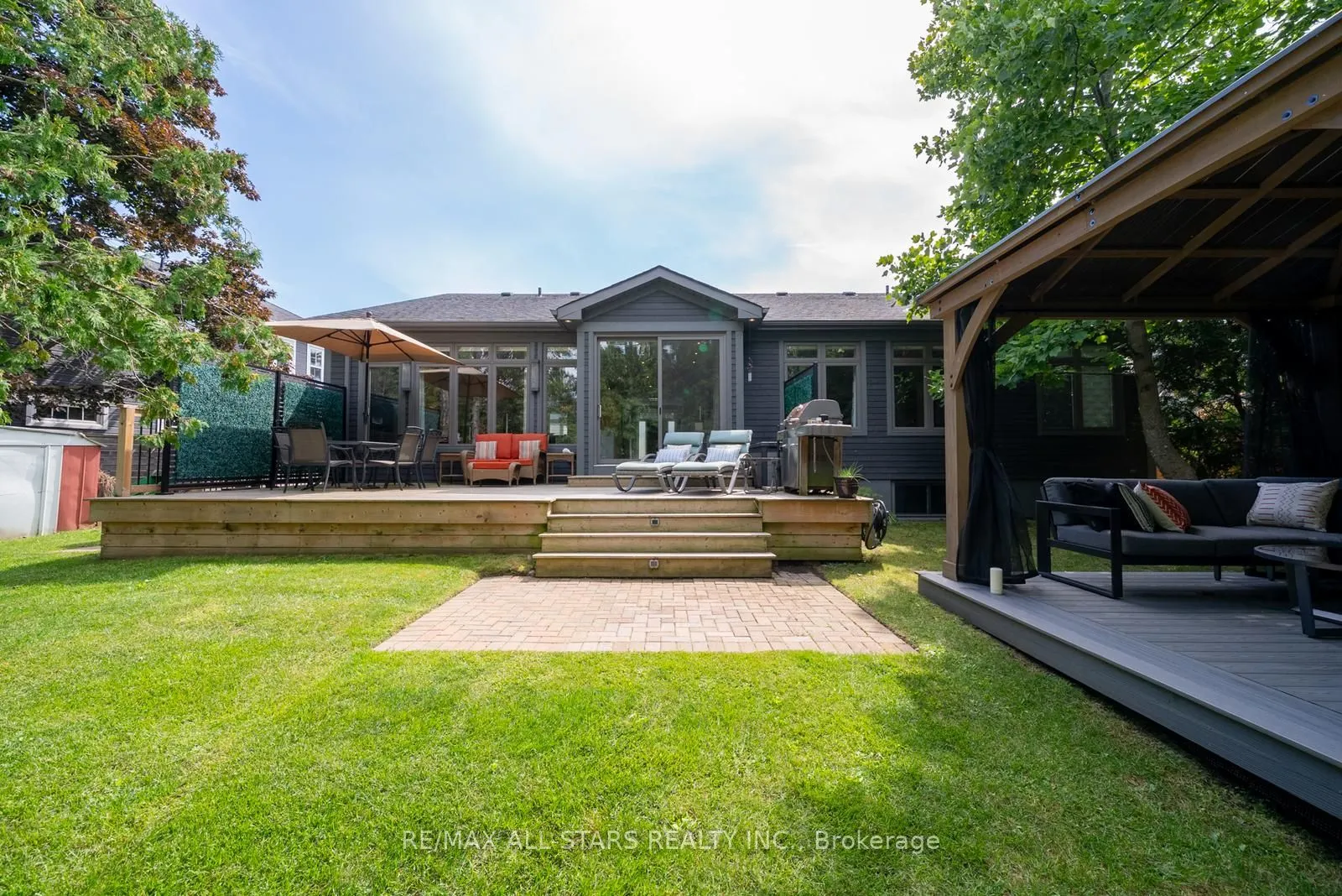85 Manitoba Street