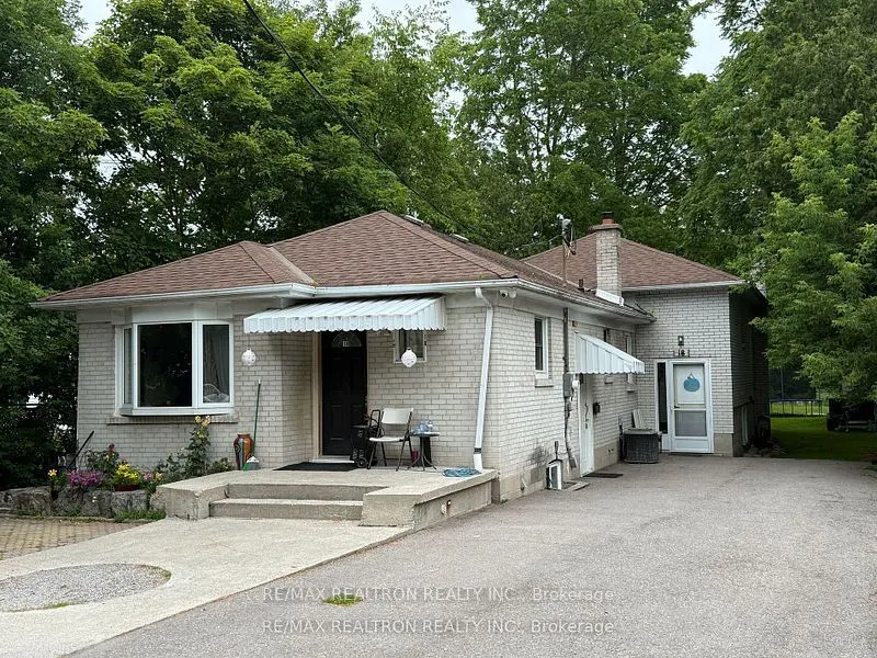 18 Irwin Avenue, #basement