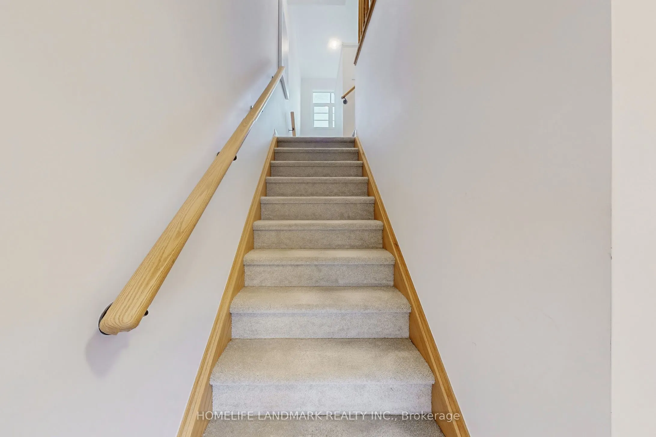 32 Sissons Way