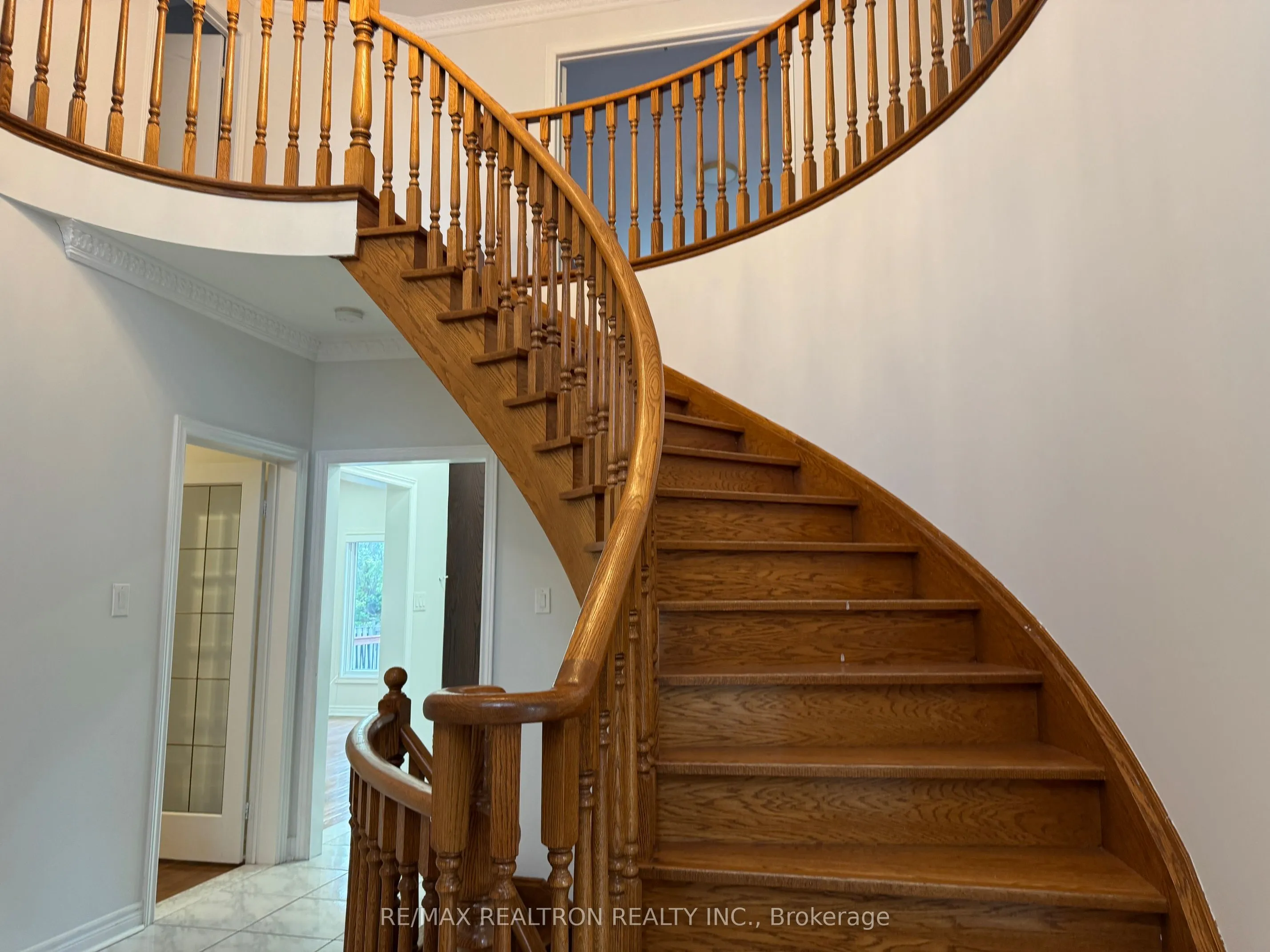 18 Oak Avenue
