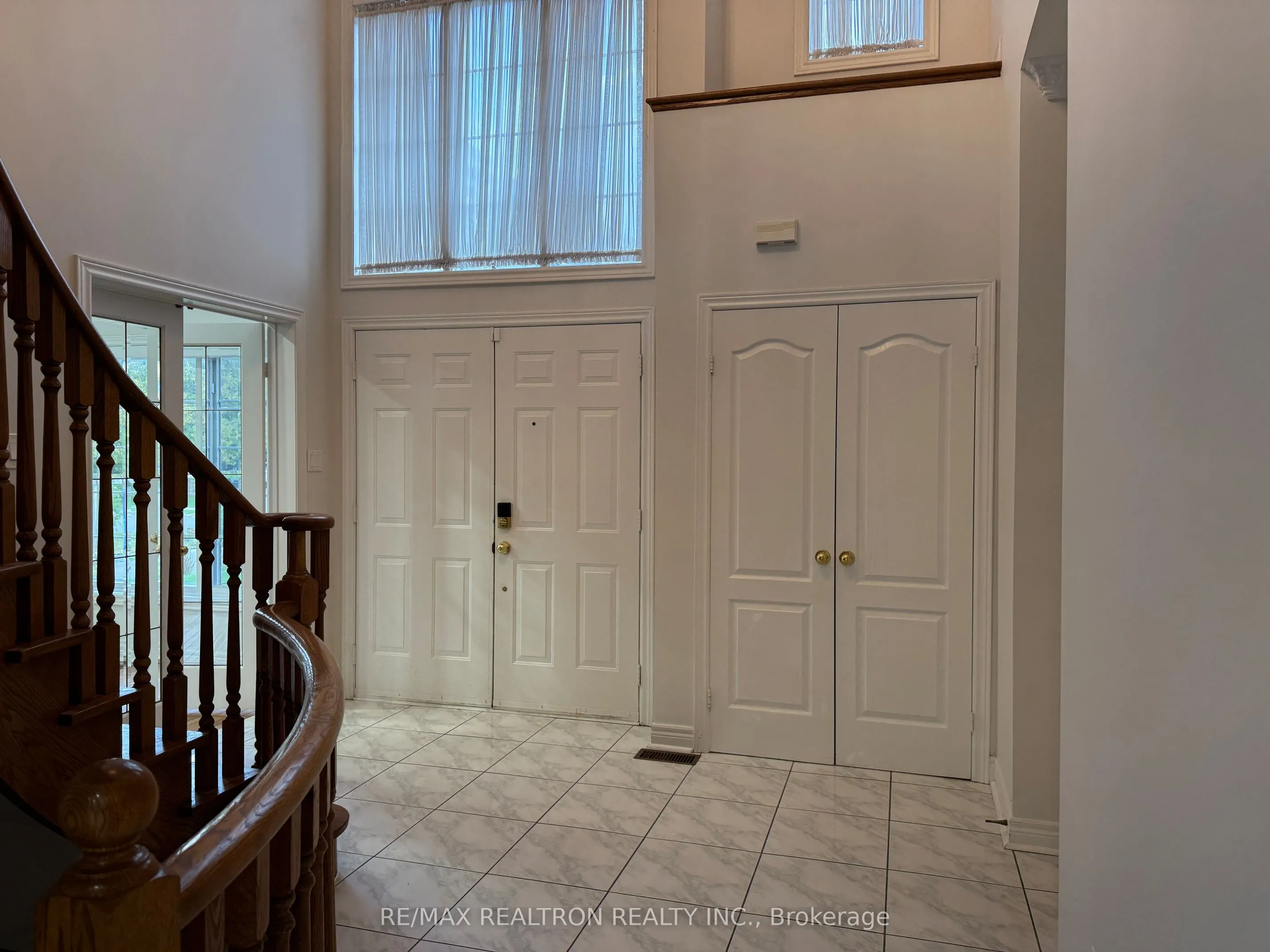 18 Oak Avenue