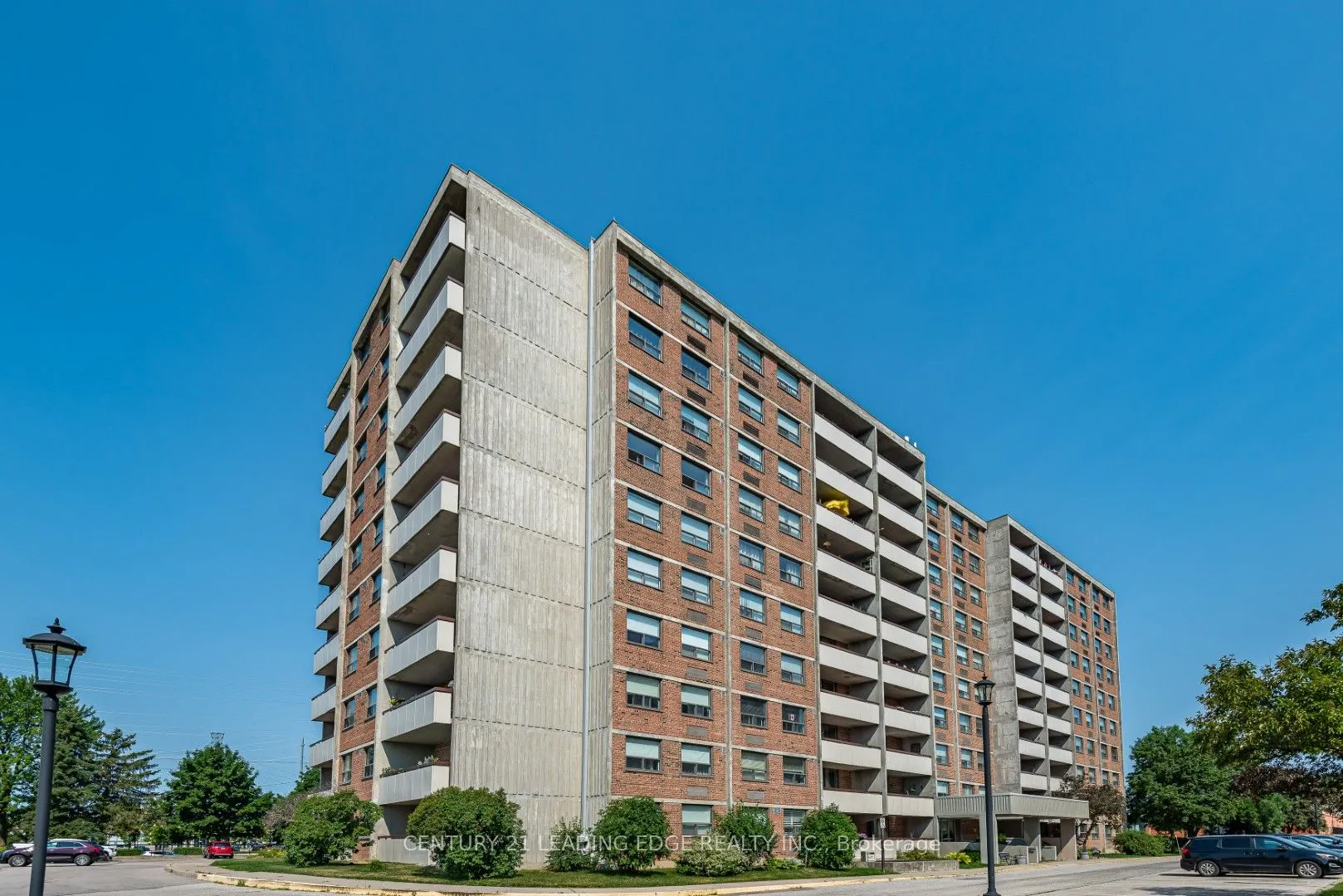 20 William Roe Boulevard, #908