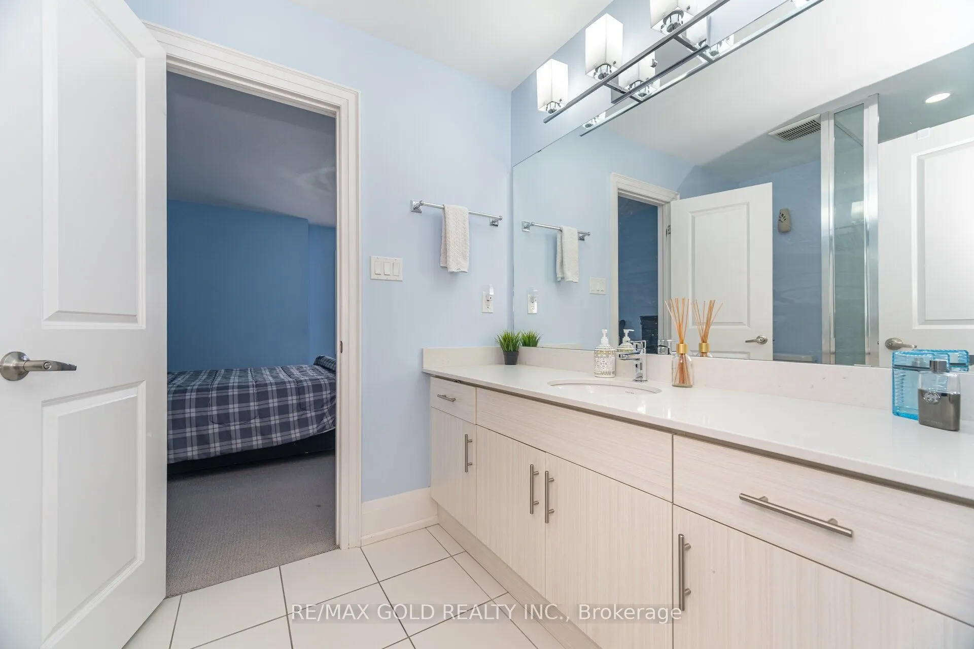 10 Donnan Drive W