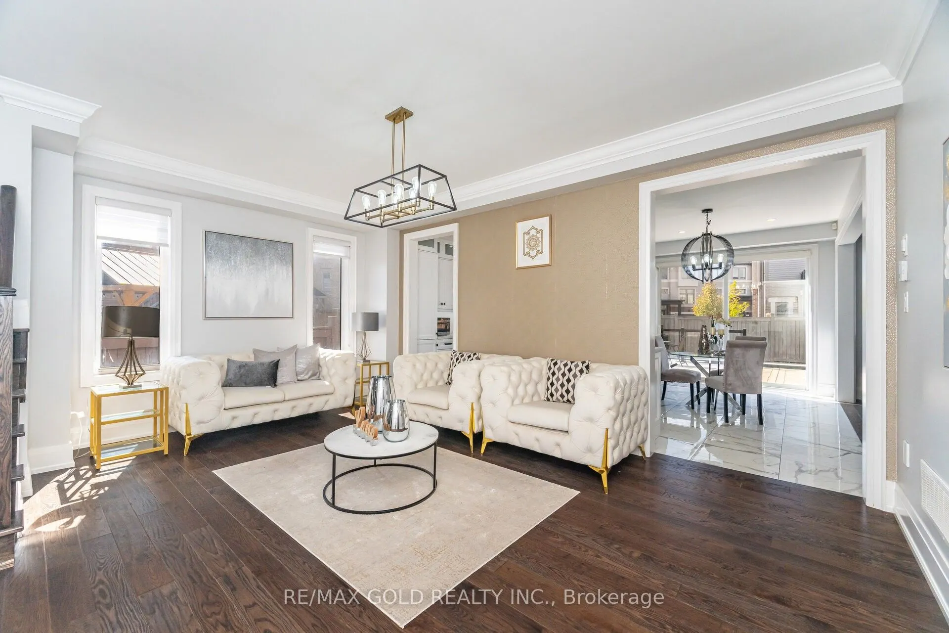 10 Donnan Drive W