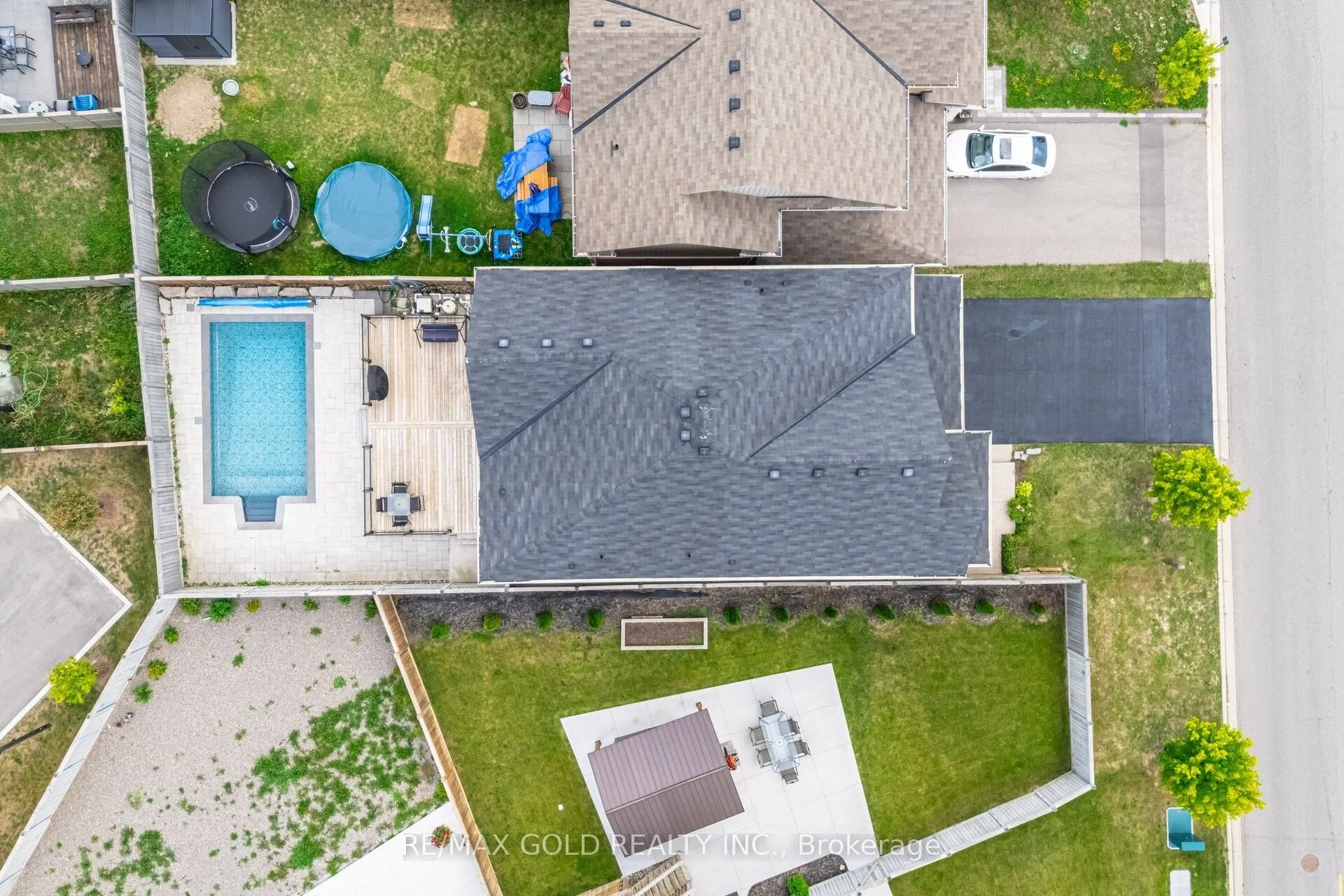 10 Donnan Drive W
