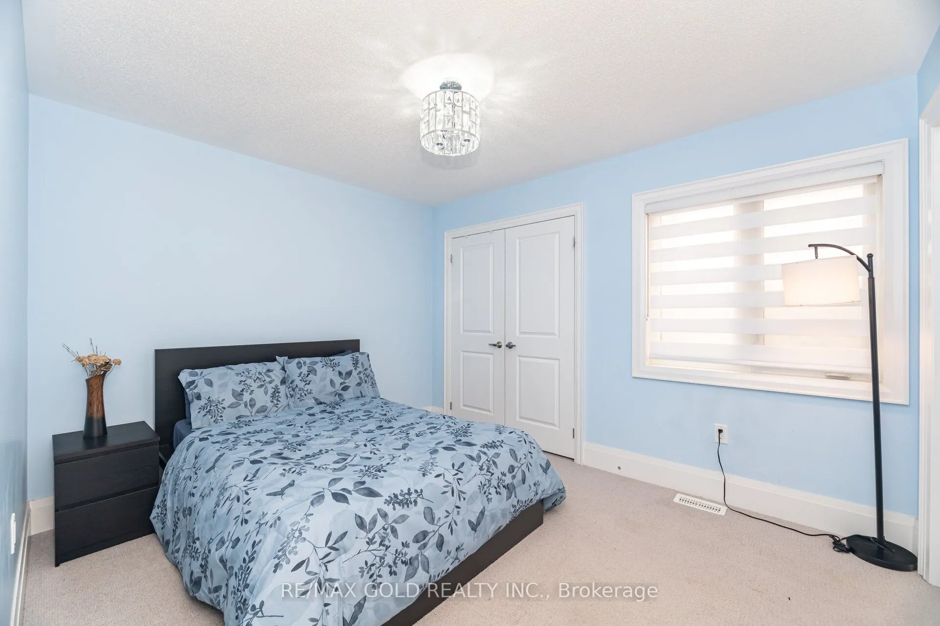 10 Donnan Drive W