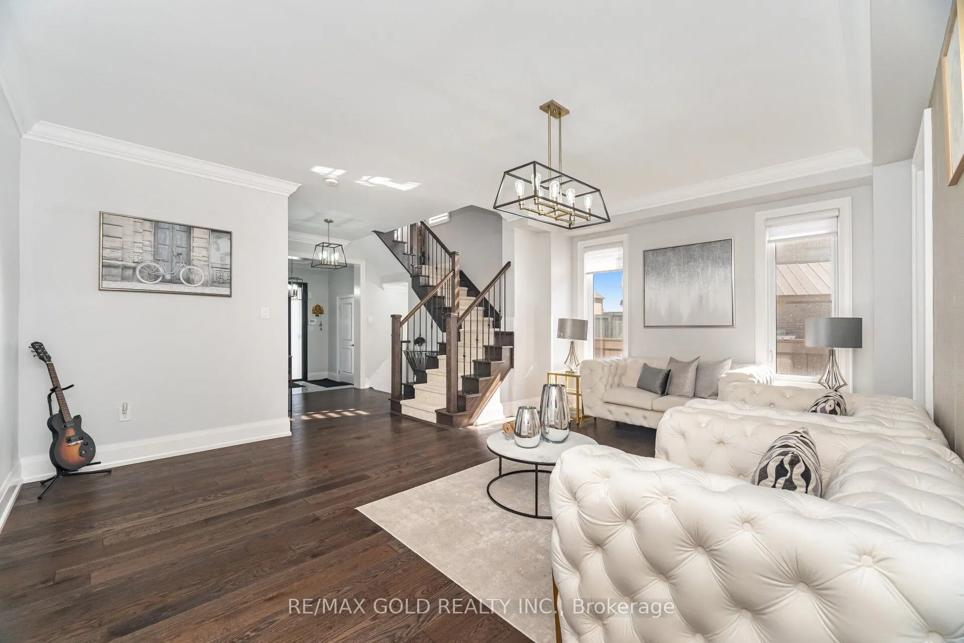 10 Donnan Drive W