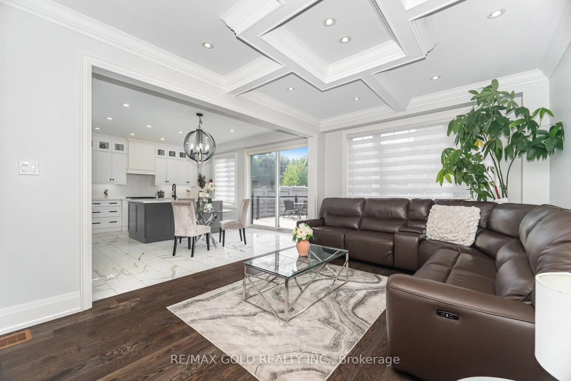 10 Donnan Drive W