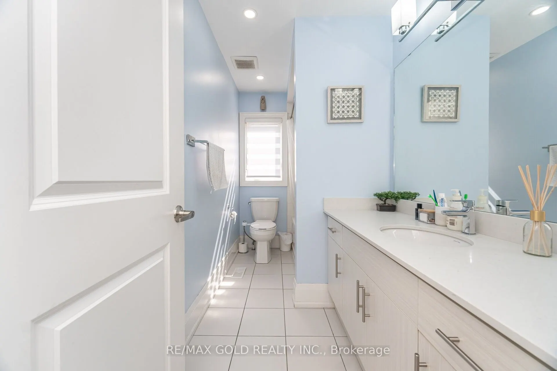 10 Donnan Drive W